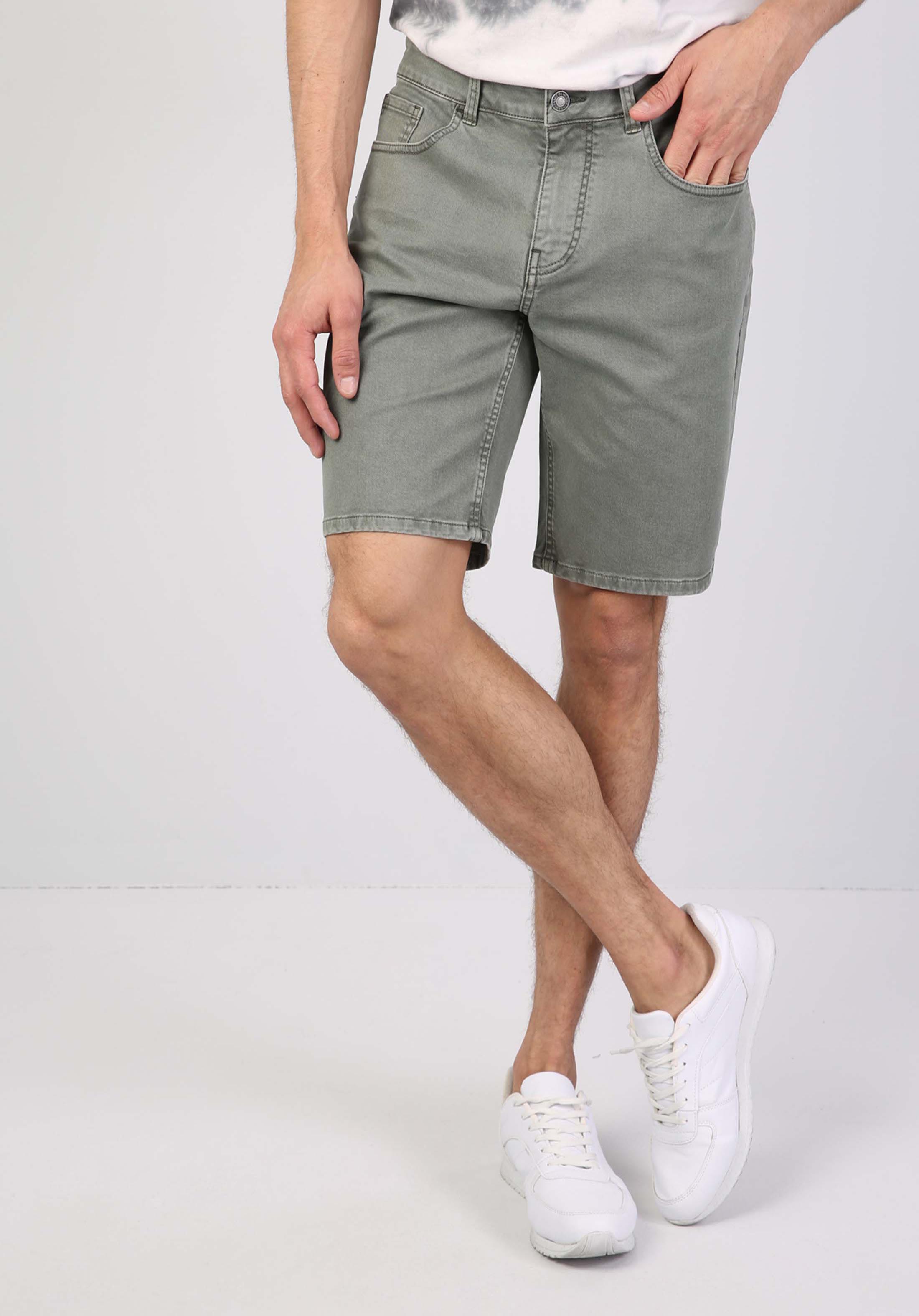 Afișați detalii pentru Short / Pantaloni Scurti De Barbati Verde Regular Fit  Cl1043361