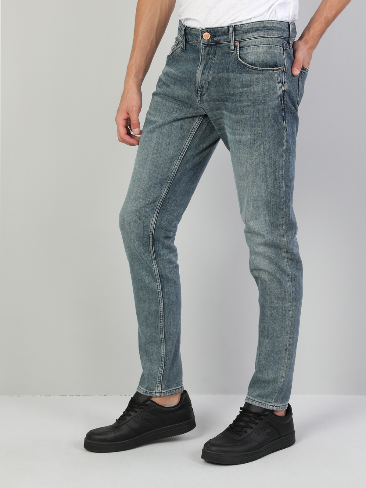 Afișați detalii pentru Pantaloni De Barbati Albastru Deschis Slim Fit 041 Danny Cl1046621