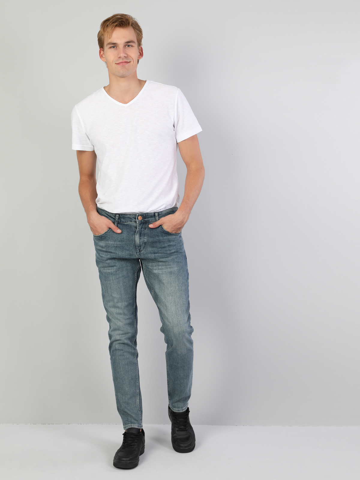 Afișați detalii pentru Pantaloni De Barbati Albastru Deschis Slim Fit 041 Danny Cl1046621