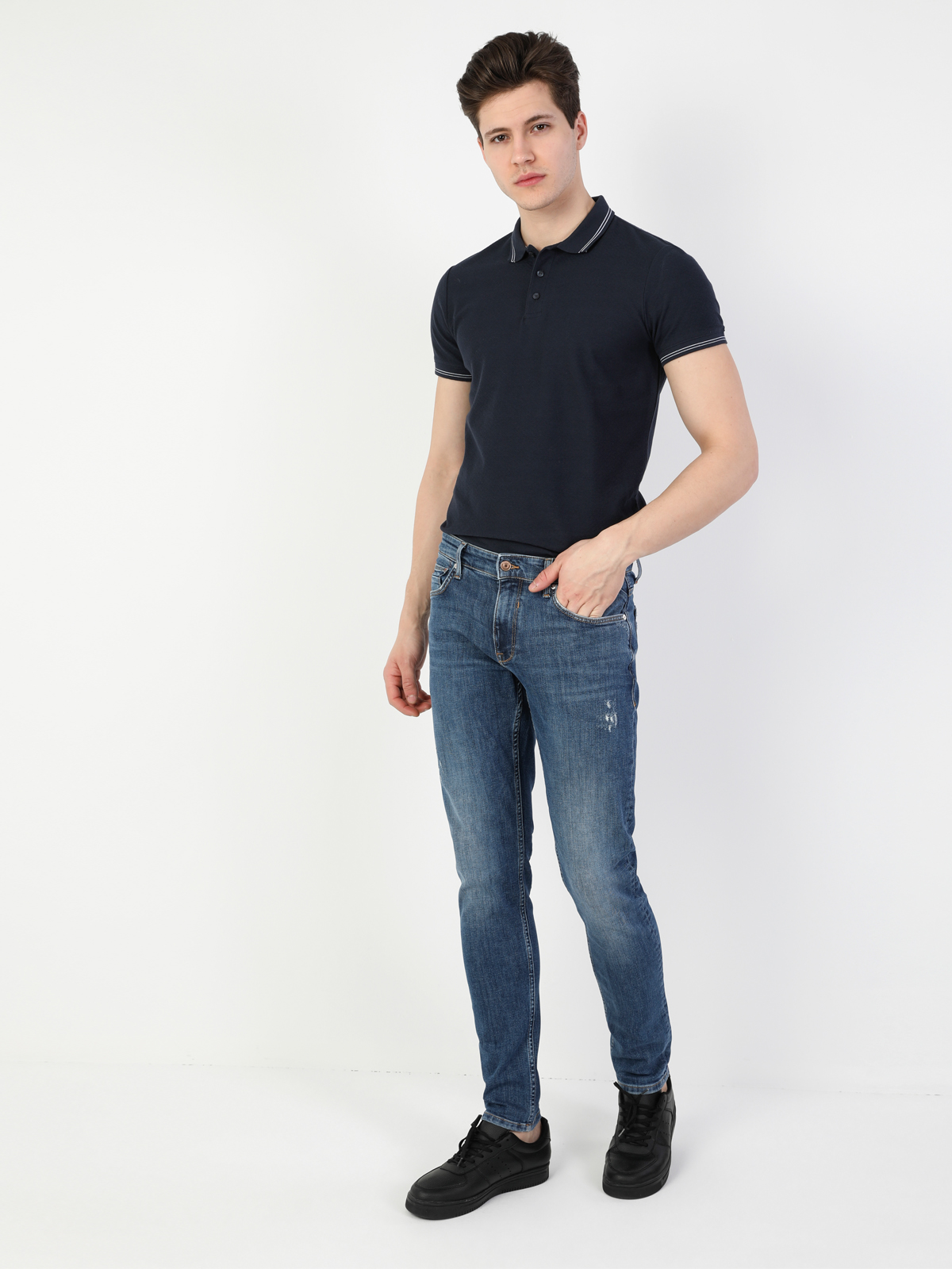 Afișați detalii pentru Pantaloni De Barbati Albastru Slim Fit 041 Danny Cl1049569