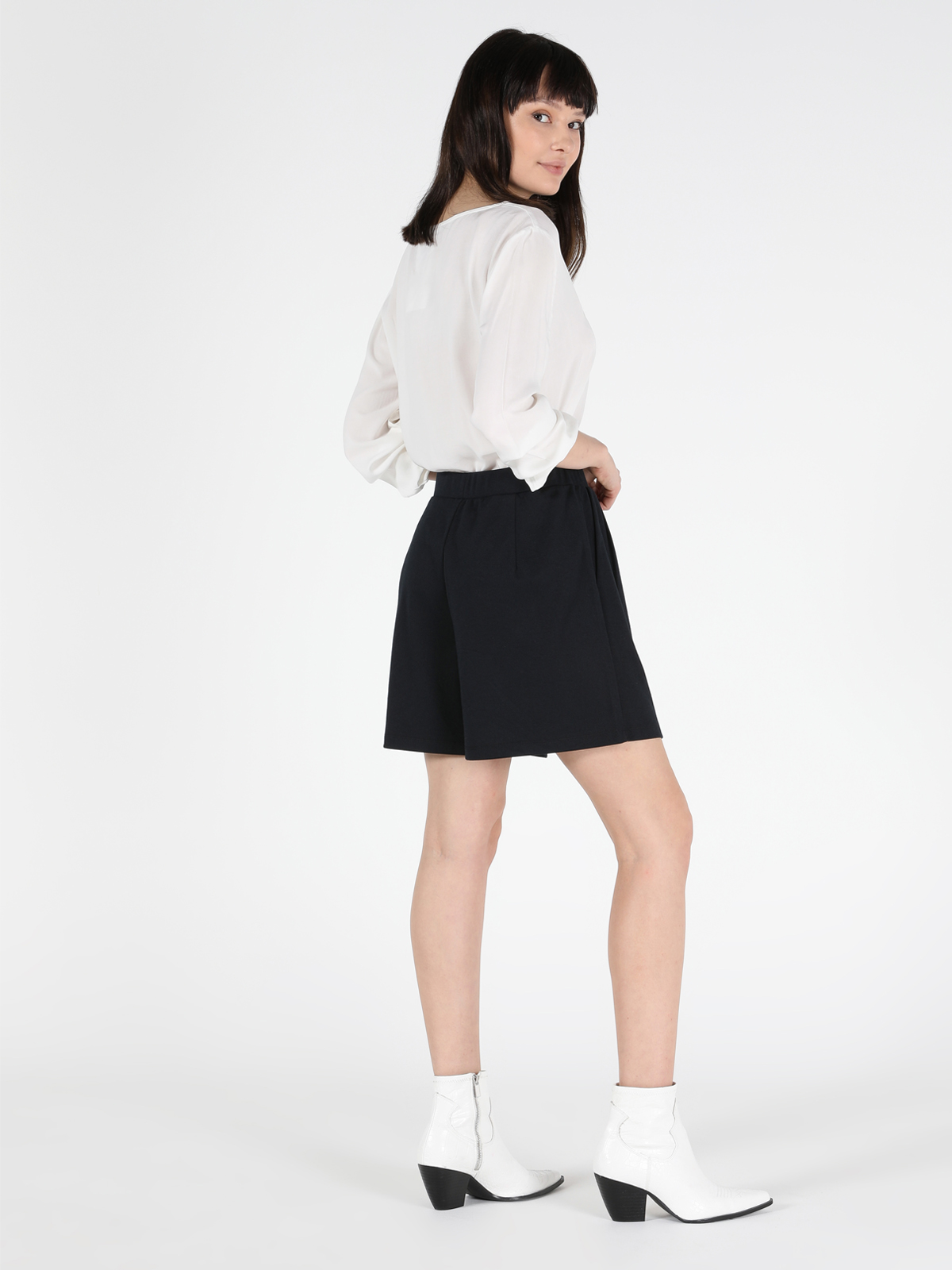 Afișați detalii pentru Short / Pantaloni Scurti De Dama Negru Regular Fit  Cl1049213