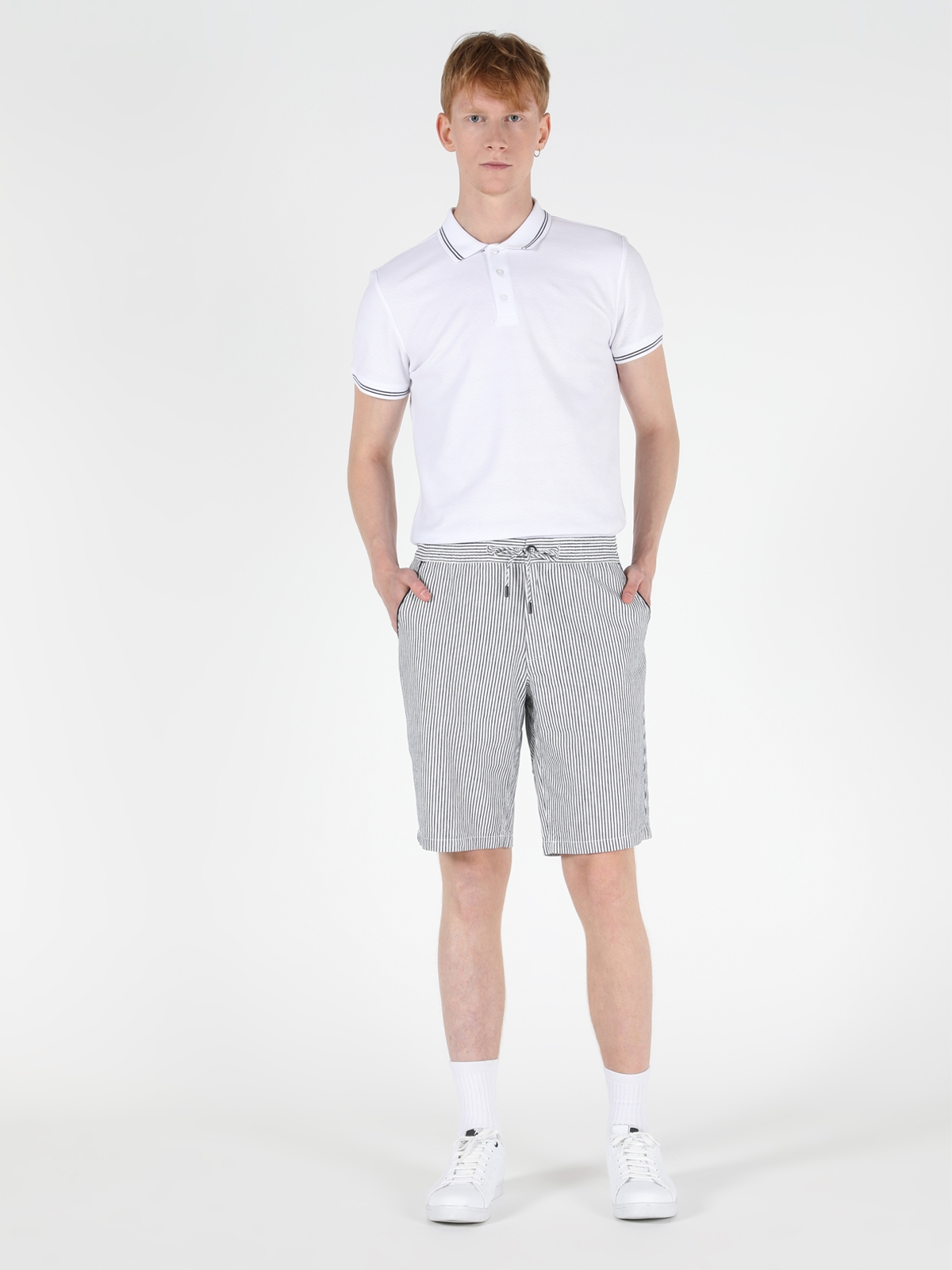 Afișați detalii pentru Short / Pantaloni Scurti De Barbati Alb Regular Fit  Cl1049505