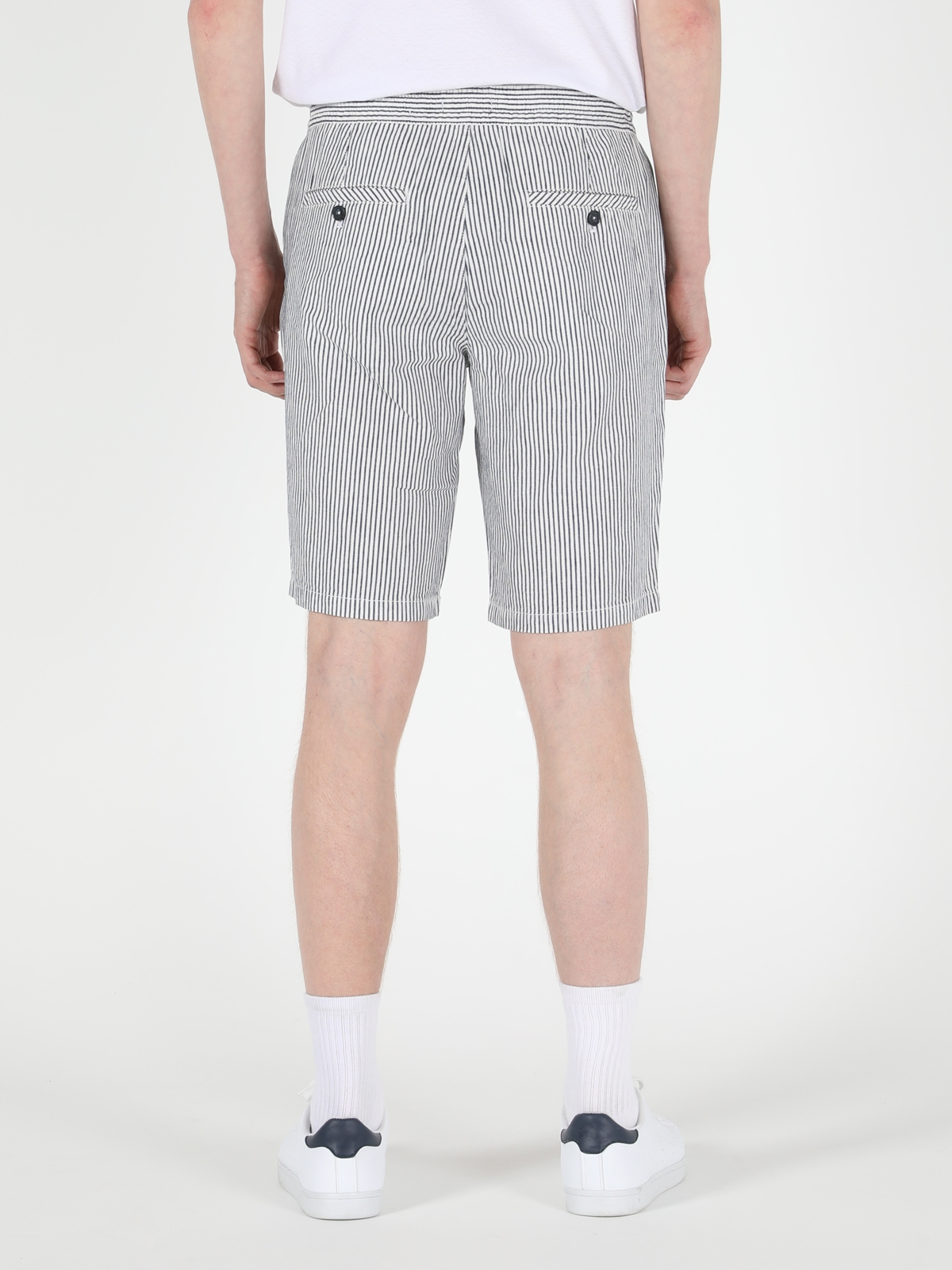 Afișați detalii pentru Short / Pantaloni Scurti De Barbati Alb Regular Fit  Cl1049505