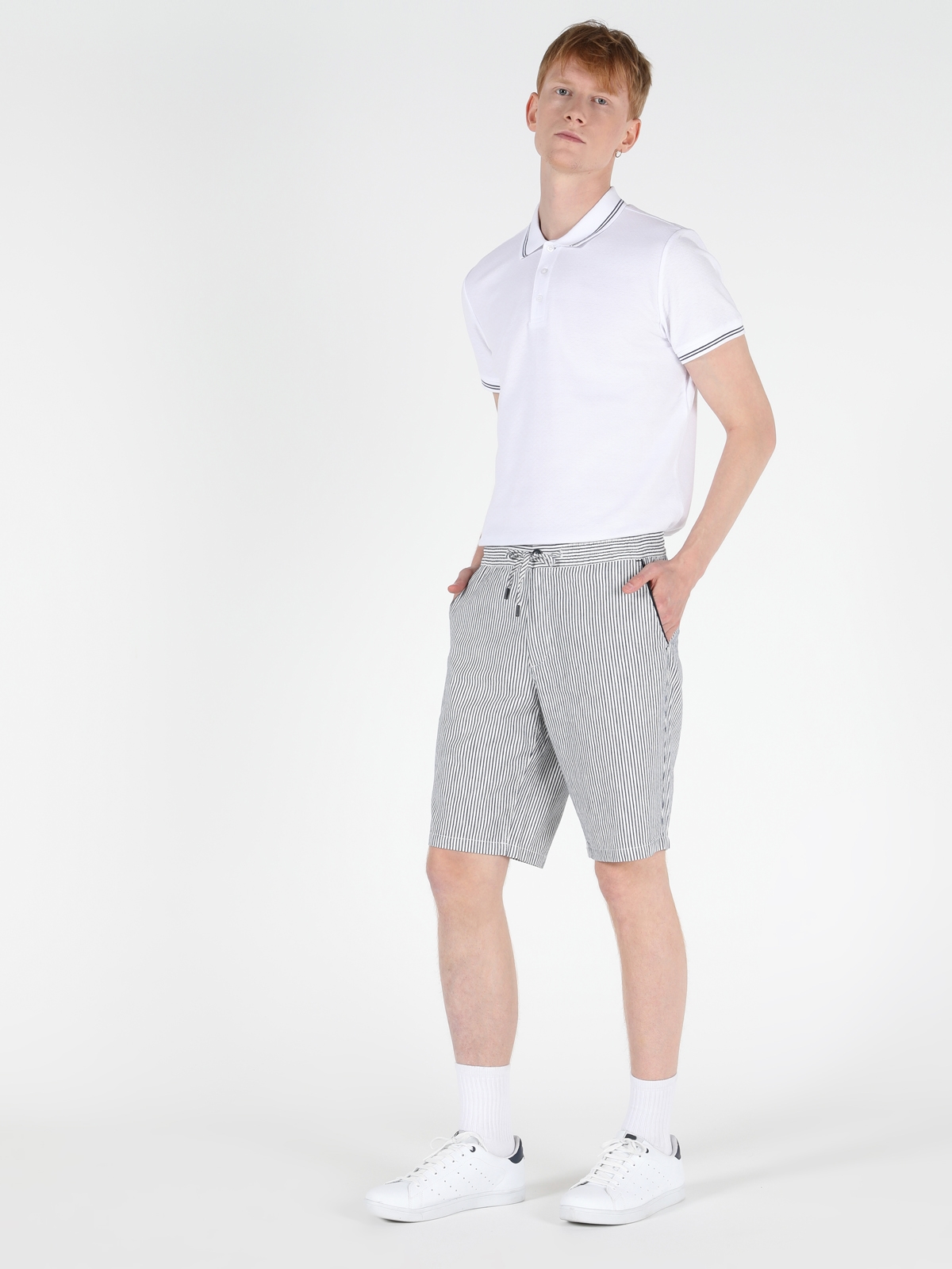 Afișați detalii pentru Short / Pantaloni Scurti De Barbati Alb Regular Fit  Cl1049505