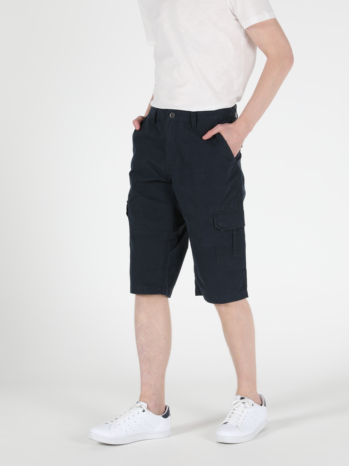 Afișați detalii pentru Short / Pantaloni Scurti De Barbati Albastru Marin Regular Fit  Cl1047563