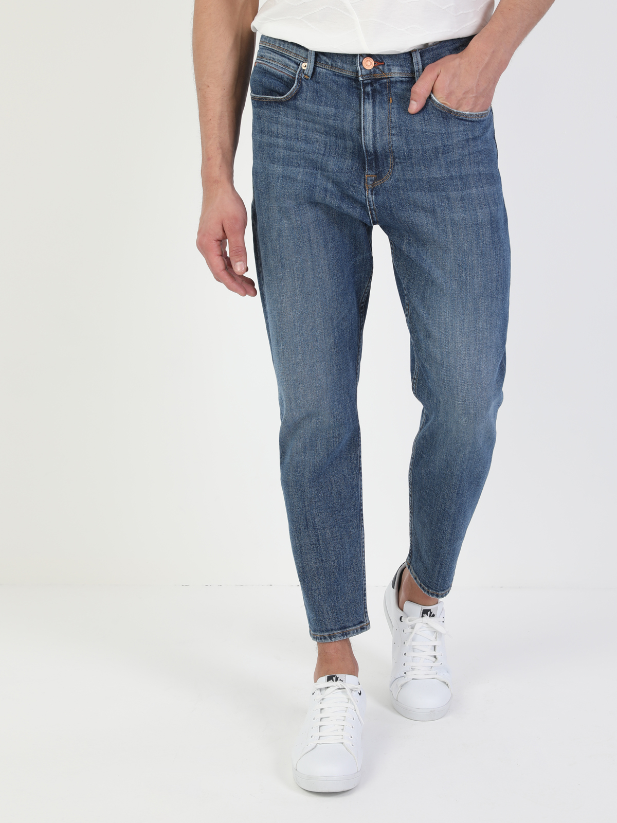 Afișați detalii pentru Pantaloni De Barbati Albastru Carrot Fit 039 Lucas Cl1049558