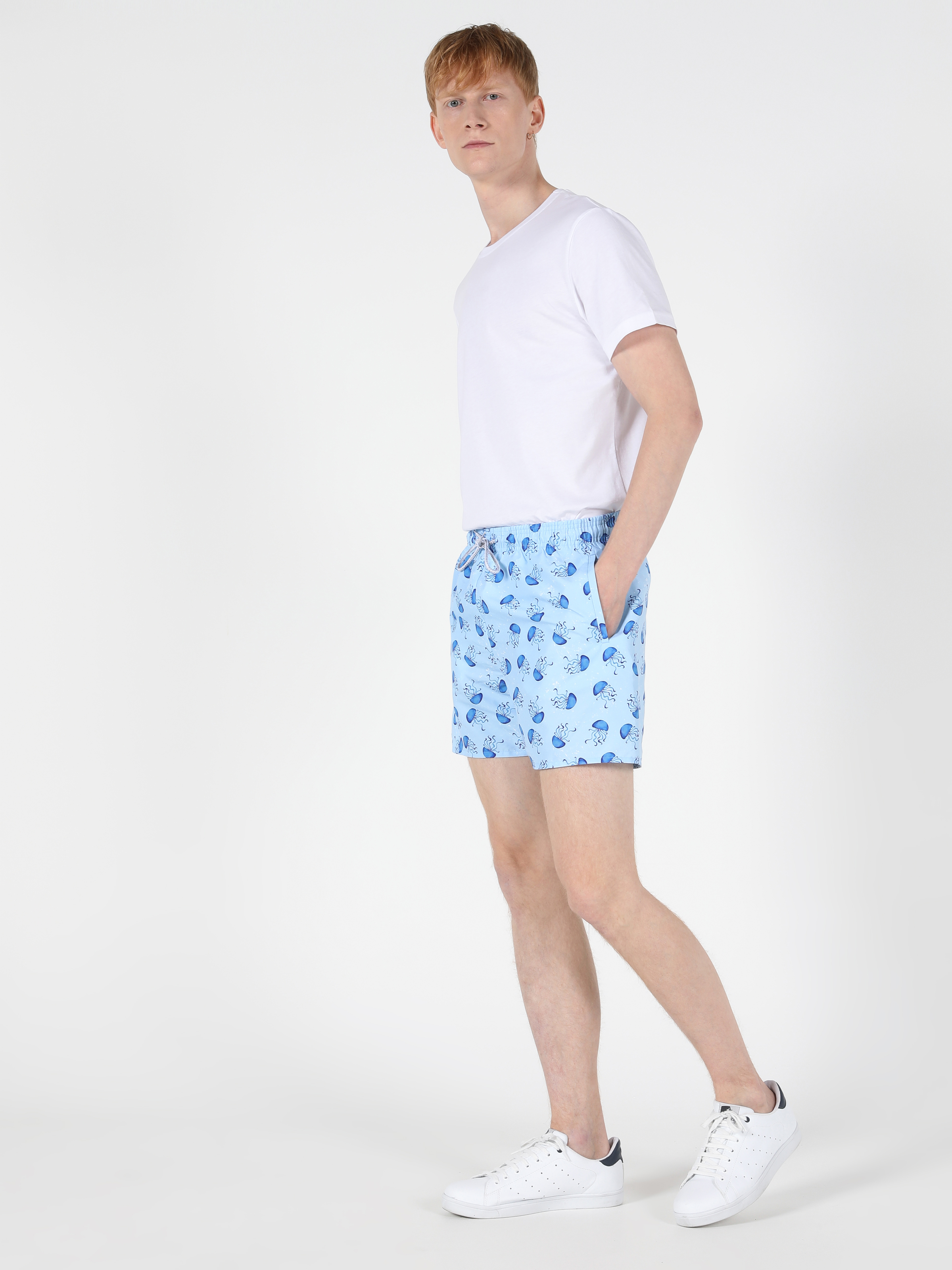 Afișați detalii pentru Short De Plaja De Barbati Albastru Slim Fit  Cl1049755