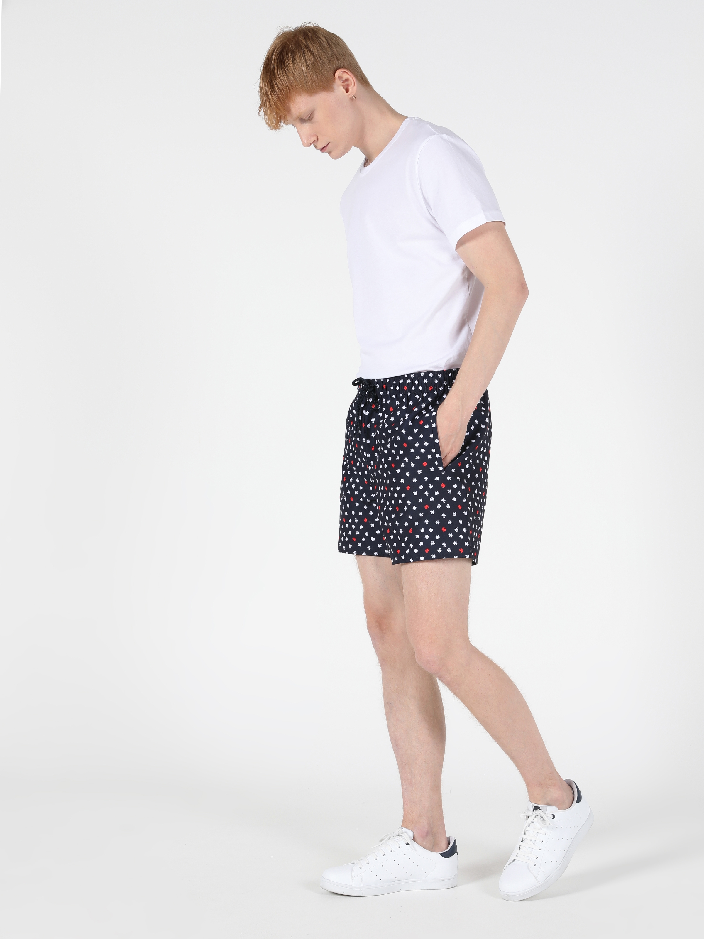 Afișați detalii pentru Short De Plaja De Barbati Albastru Marin Slim Fit  Cl1049395