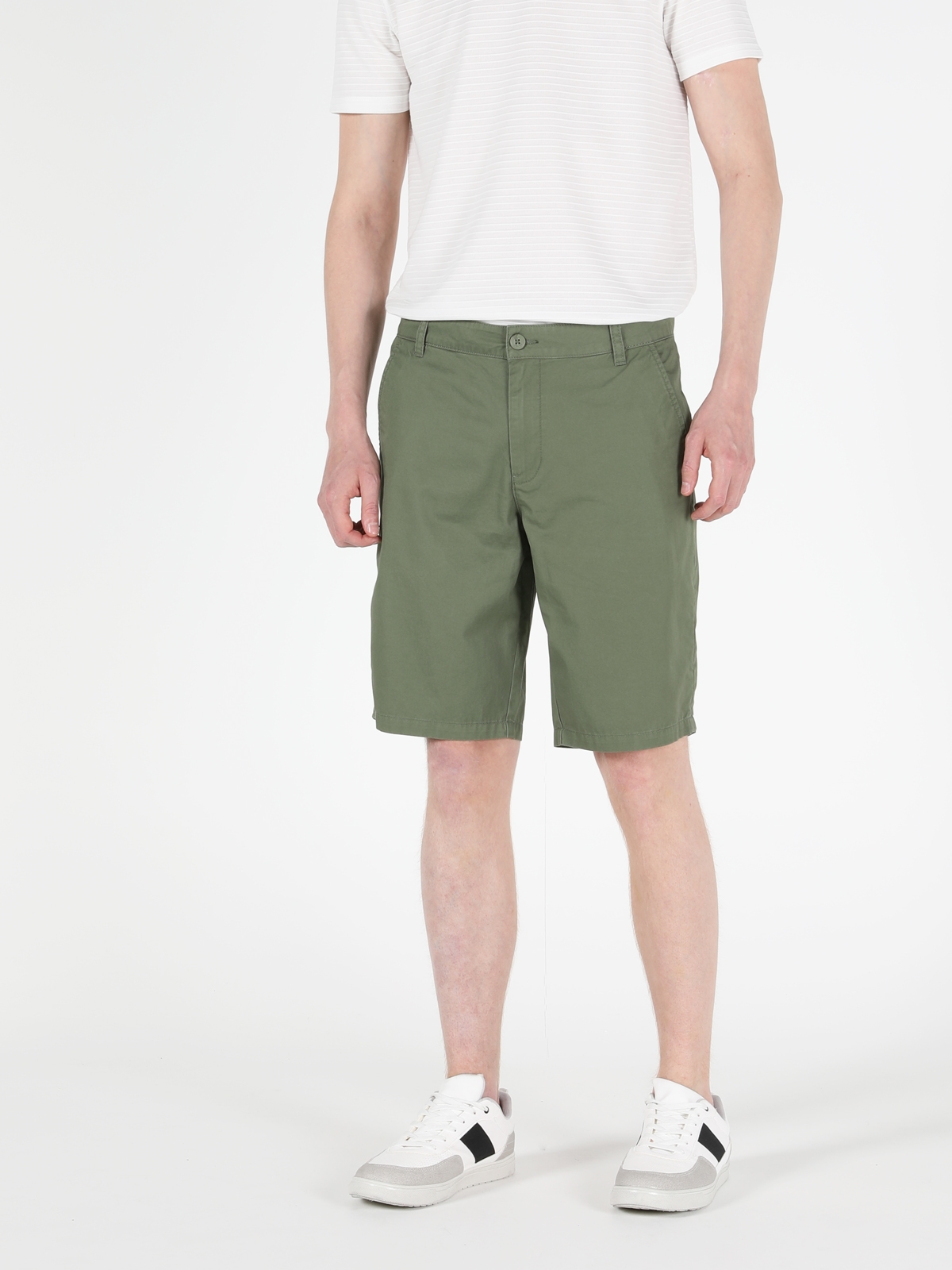 Afișați detalii pentru Short / Pantaloni Scurti De Barbati Verde Regular Fit  Cl1049506