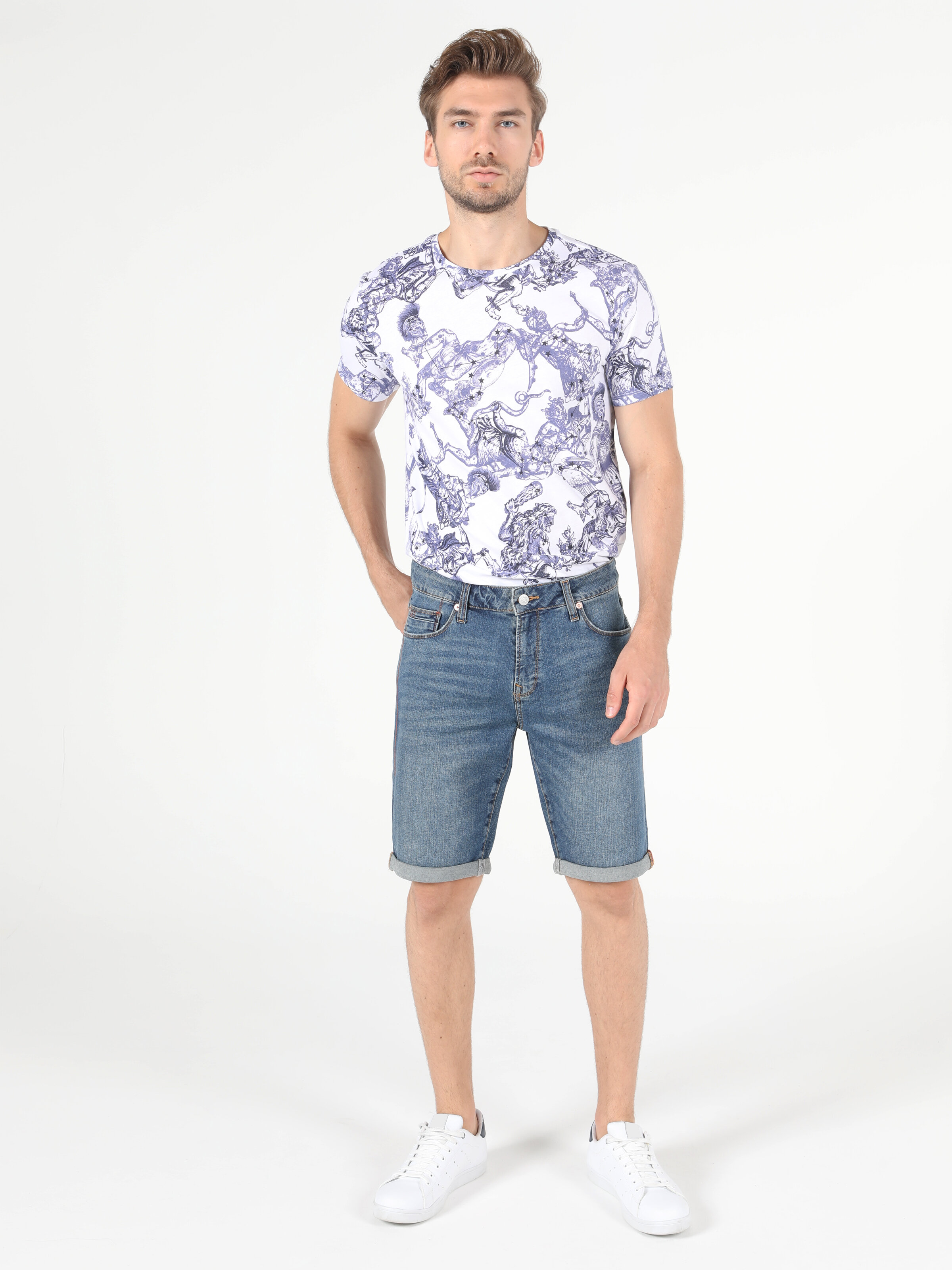 Afișați detalii pentru Short / Pantaloni Scurti De Barbati Denim Straight Fit 044 Karl Cl1049599