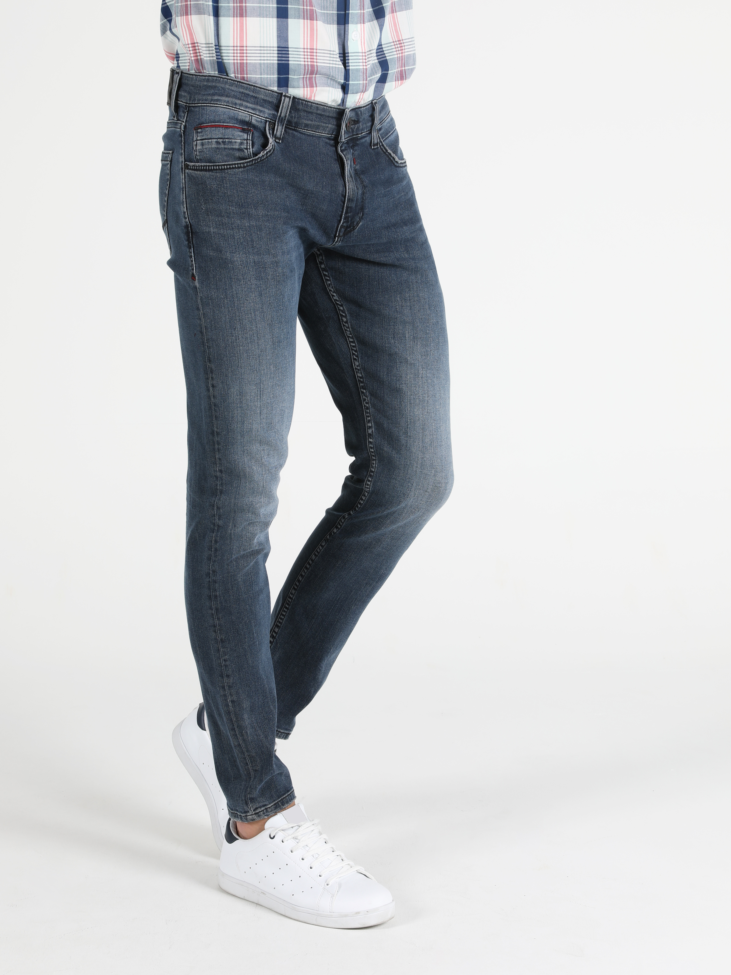 Afișați detalii pentru Pantaloni De Barbati Denim Slim Fit 041 Danny Cl1049570