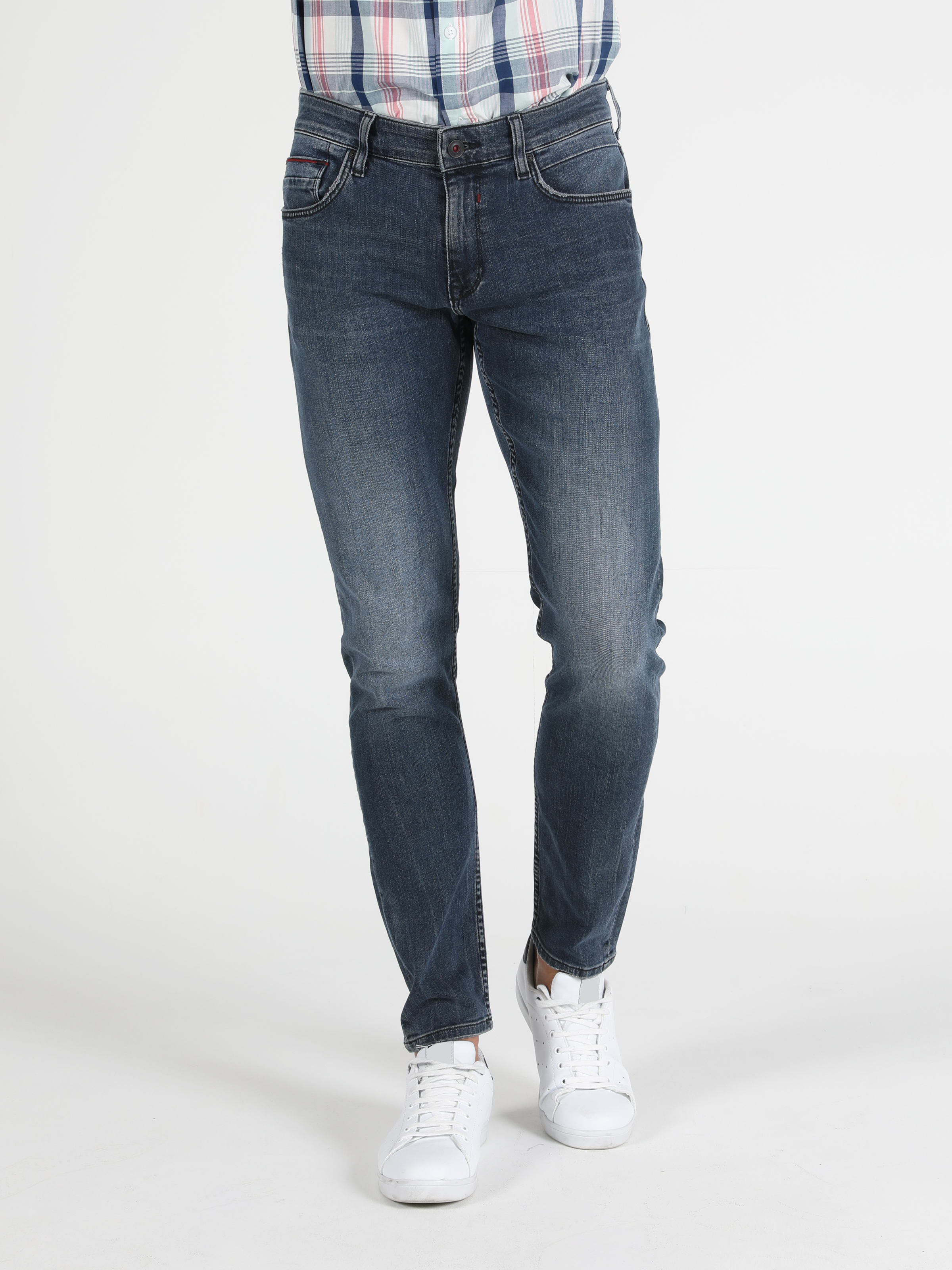 Afișați detalii pentru Pantaloni De Barbati Denim Slim Fit 041 Danny Cl1049570