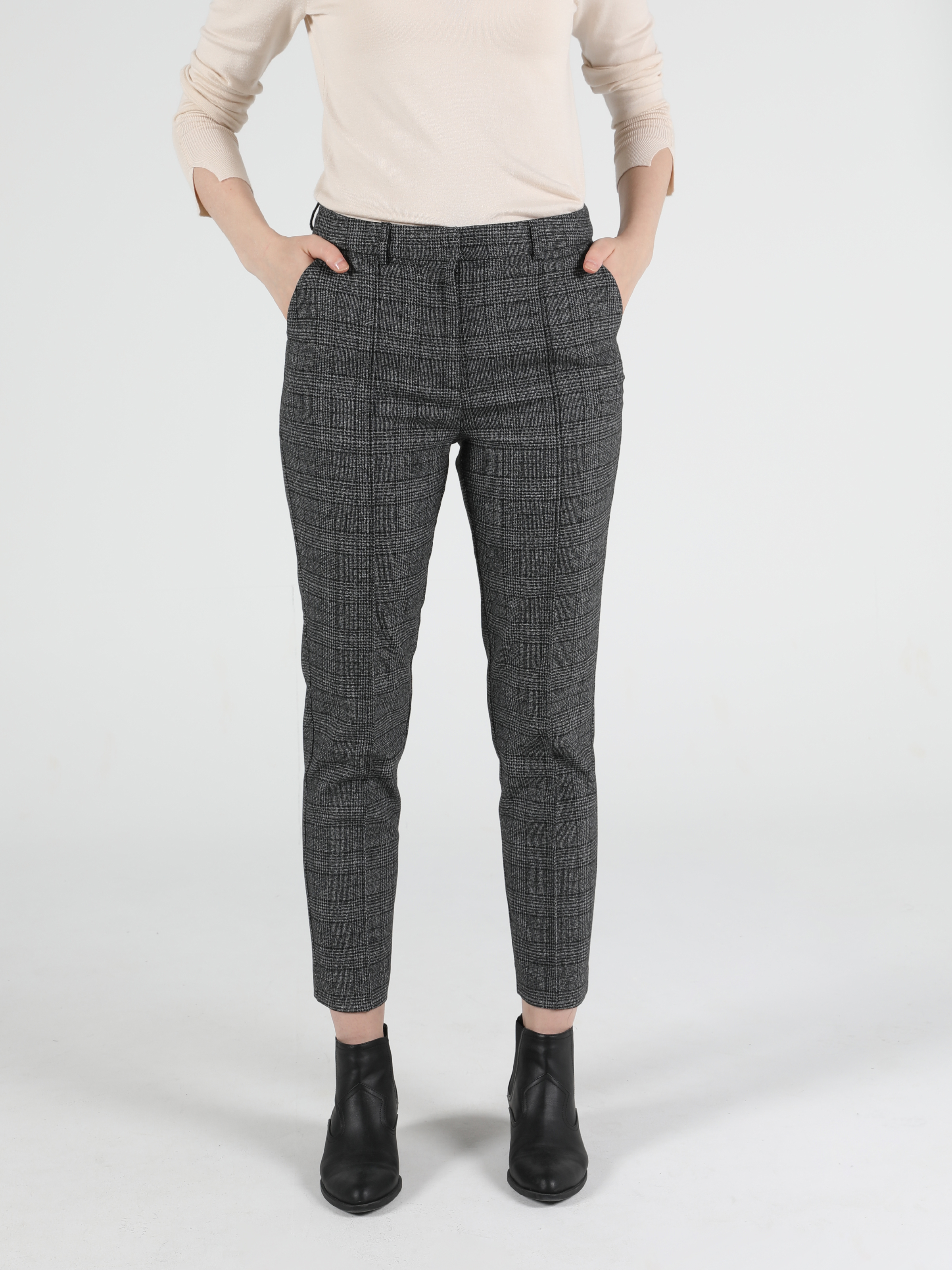 Afișați detalii pentru Pantaloni De Dama Antracit Slim Fit  Cl1050721