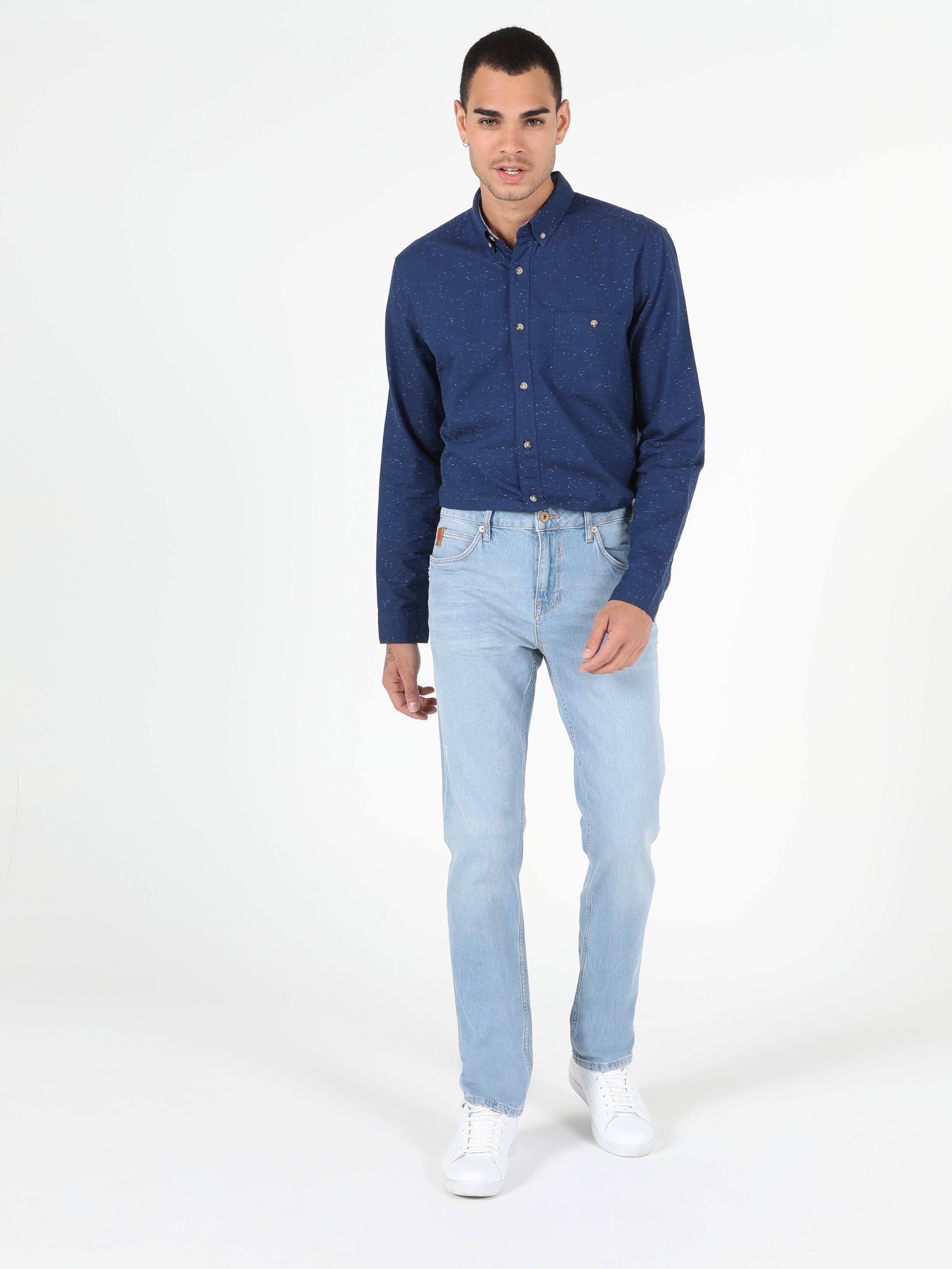 Afișați detalii pentru Pantaloni De Barbati Denim Straight Fit 044 Karl Cl1050266