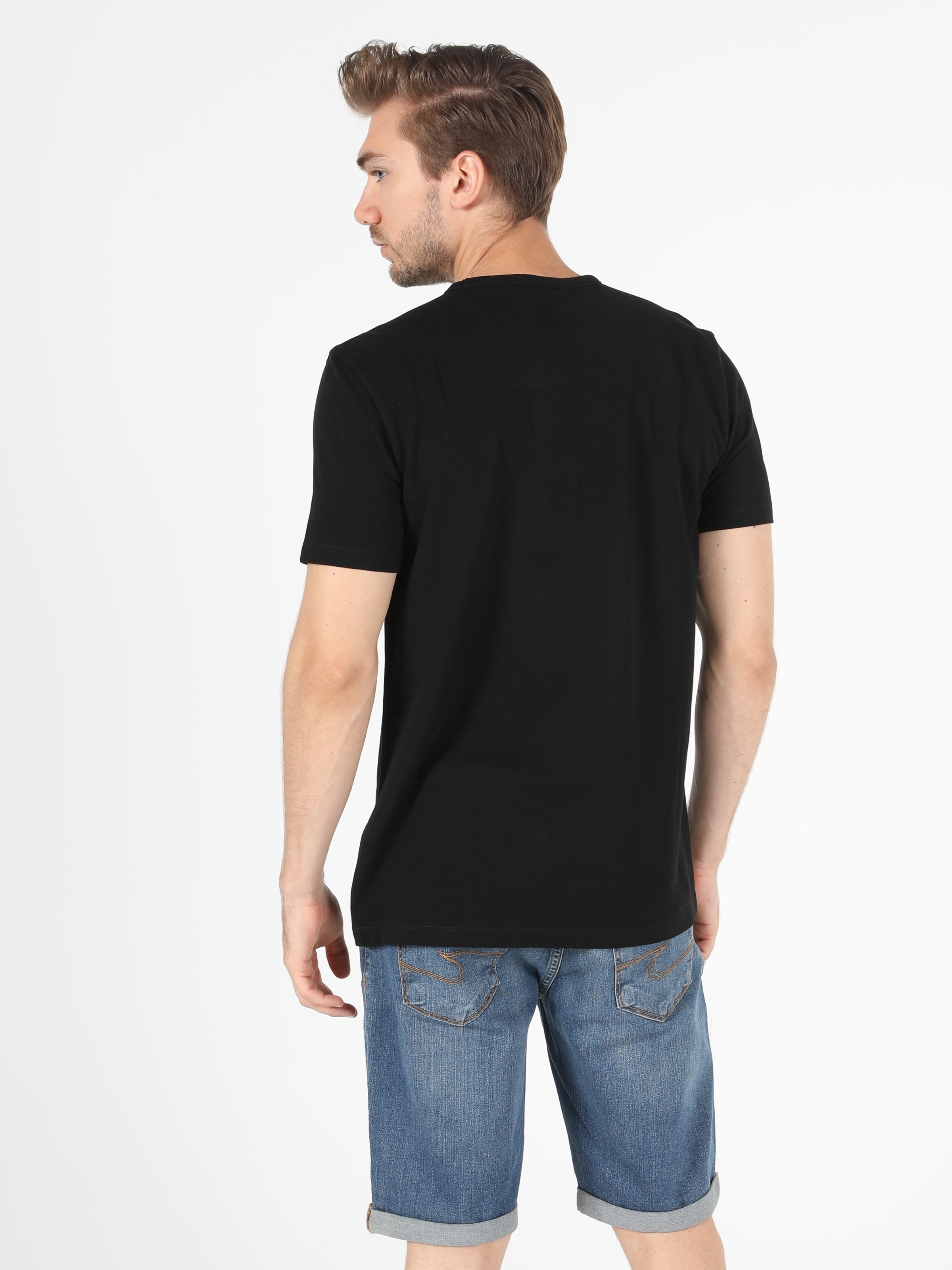 Afișați detalii pentru Tricou Cu Maneca Scurta De Barbati Negru Regular Fit  Cl1049913