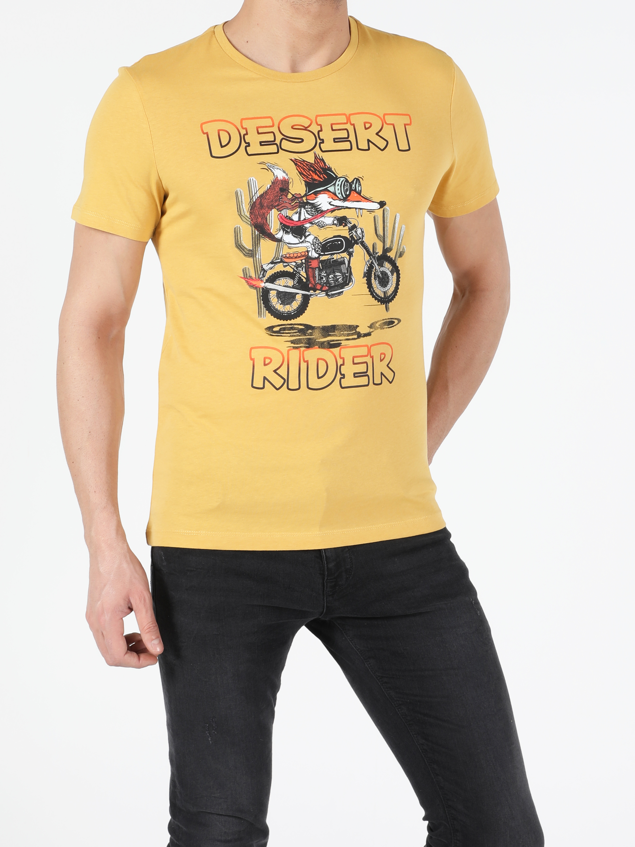 Afișați detalii pentru Tricou Cu Maneca Scurta De Barbati Galben Regular Fit  Cl1051196