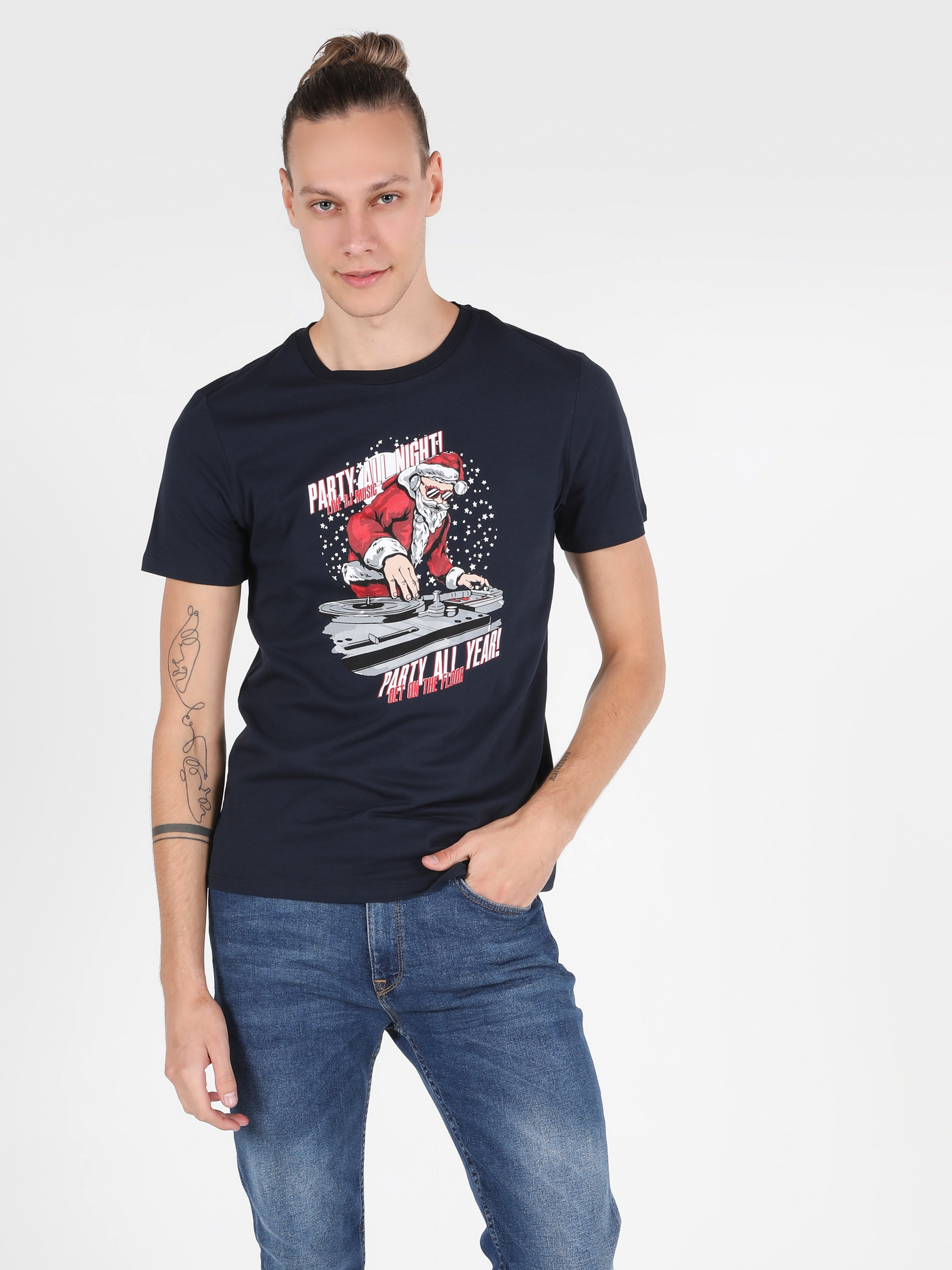 Afișați detalii pentru Tricou Cu Maneca Scurta De Barbati Albastru Marin Regular Fit  Cl1051991