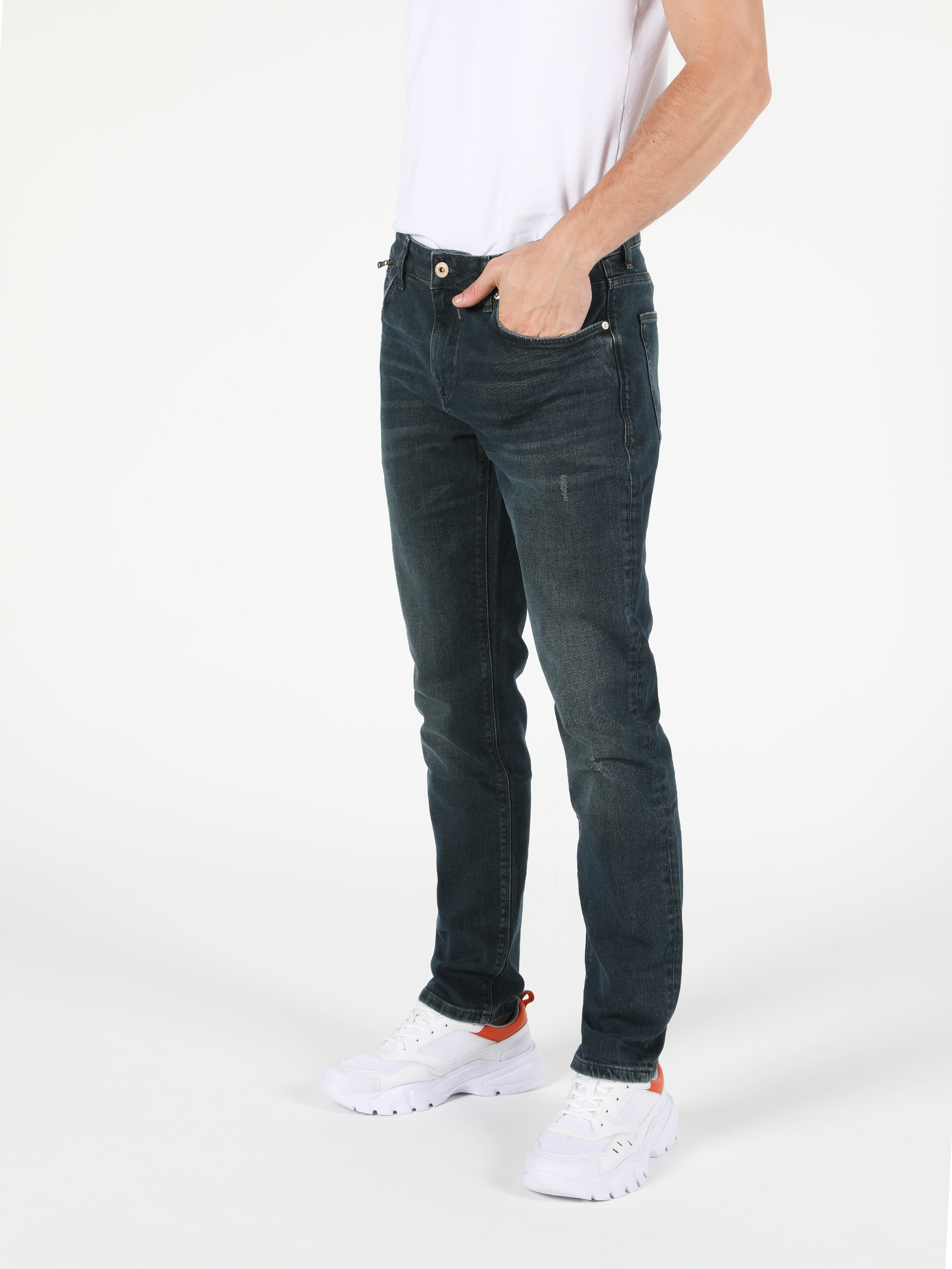 Afișați detalii pentru Pantaloni De Barbati Albastru Inchis Straight Fit 044 Karl Cl1051679