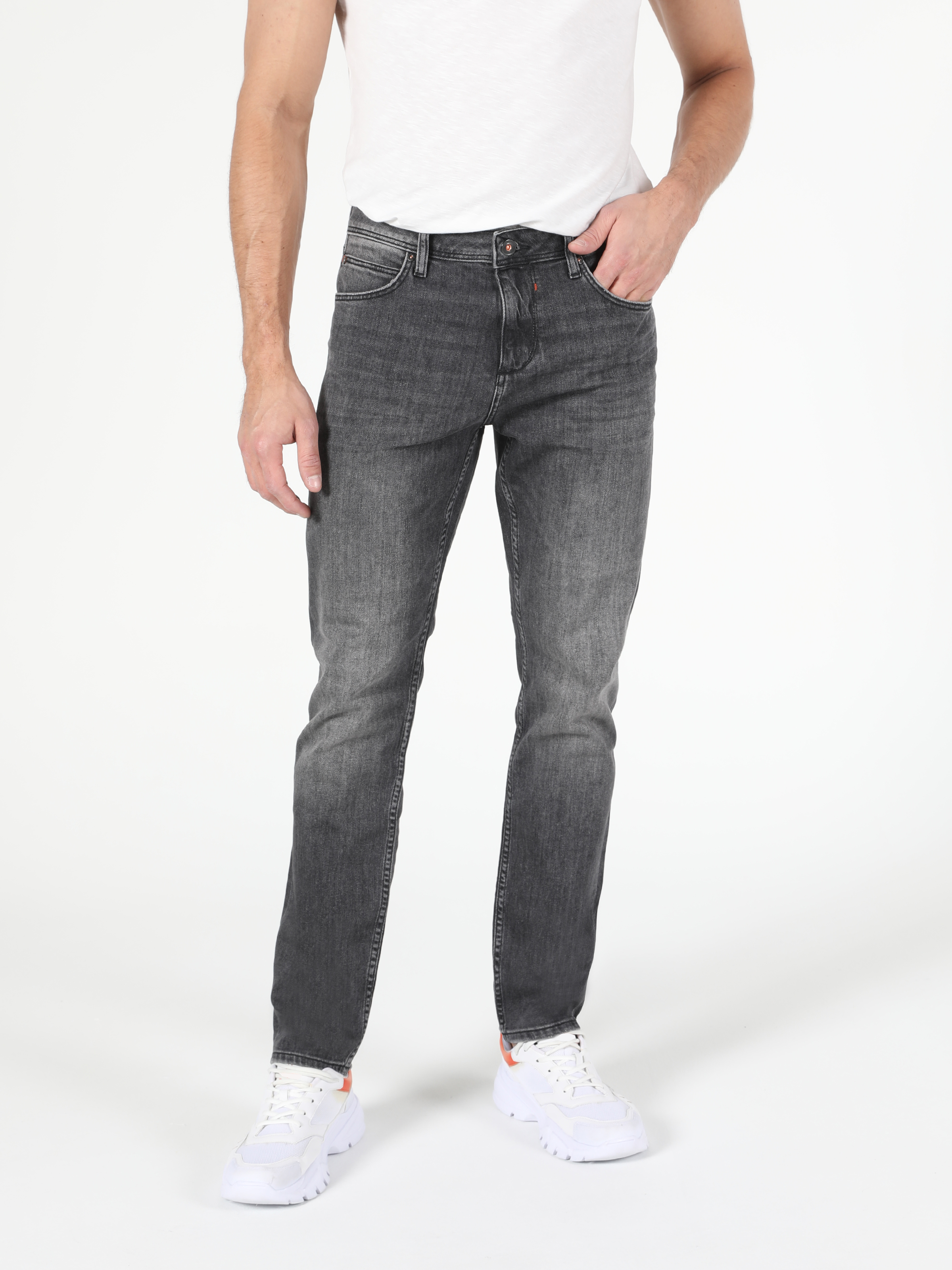 Afișați detalii pentru Pantaloni De Barbati Albastru Straight Fit 044 Karl Cl1052763