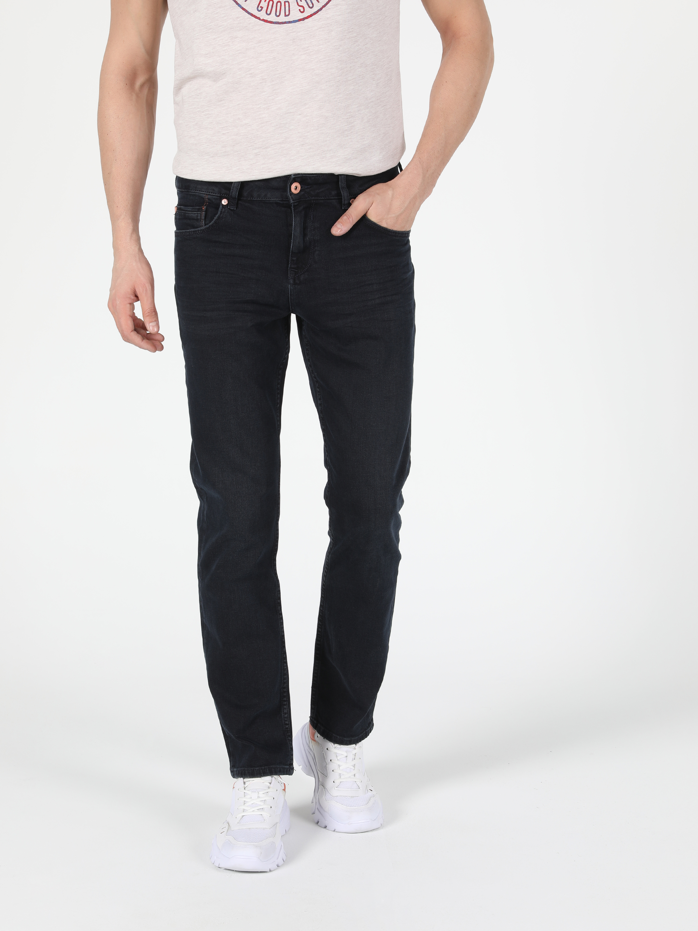 Afișați detalii pentru Pantaloni De Barbati Albastru Straight Fit 044 Karl Cl1052767