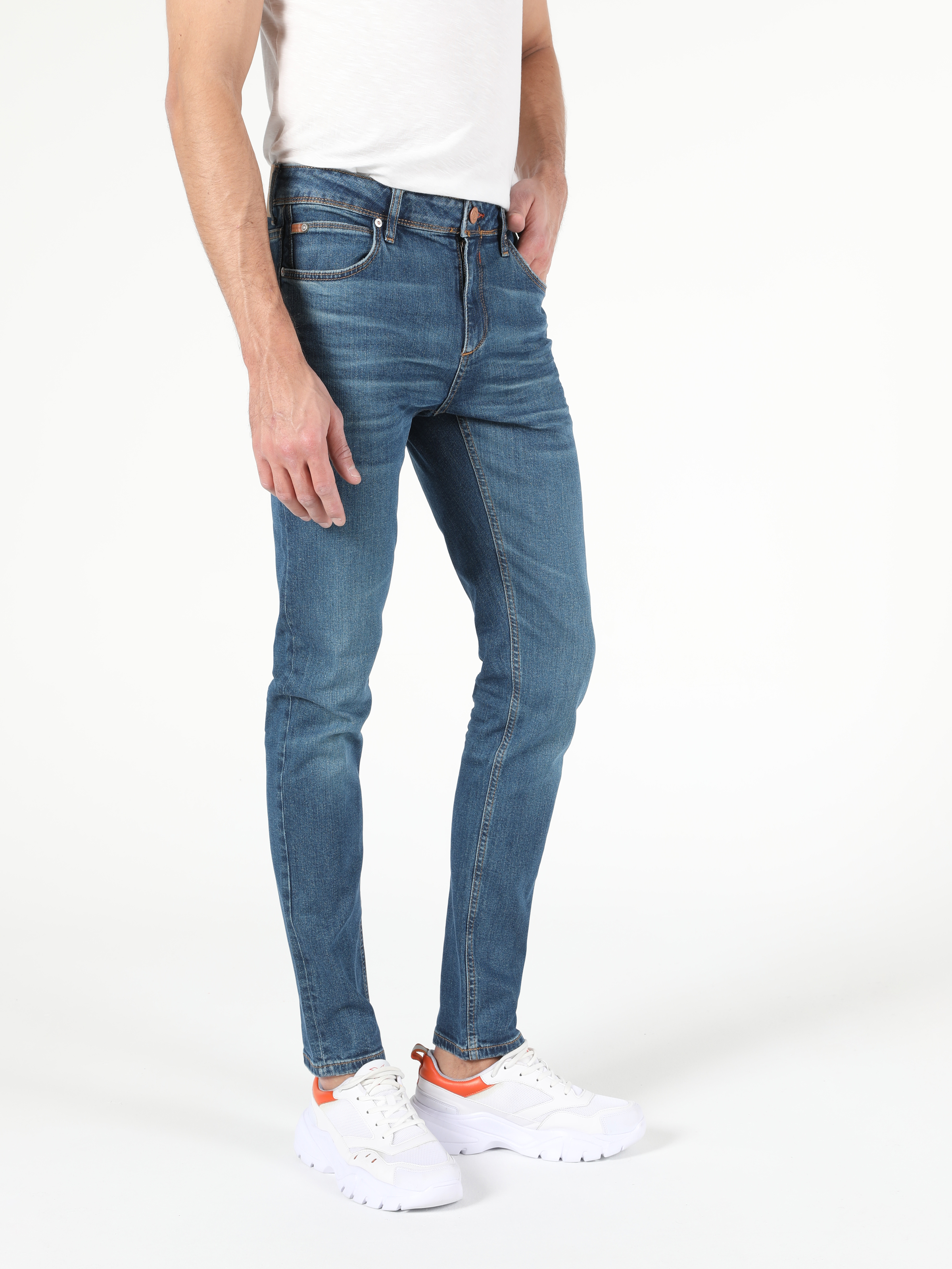 Afișați detalii pentru Pantaloni De Barbati Albastru Straight Fit 044 Karl Cl1052773