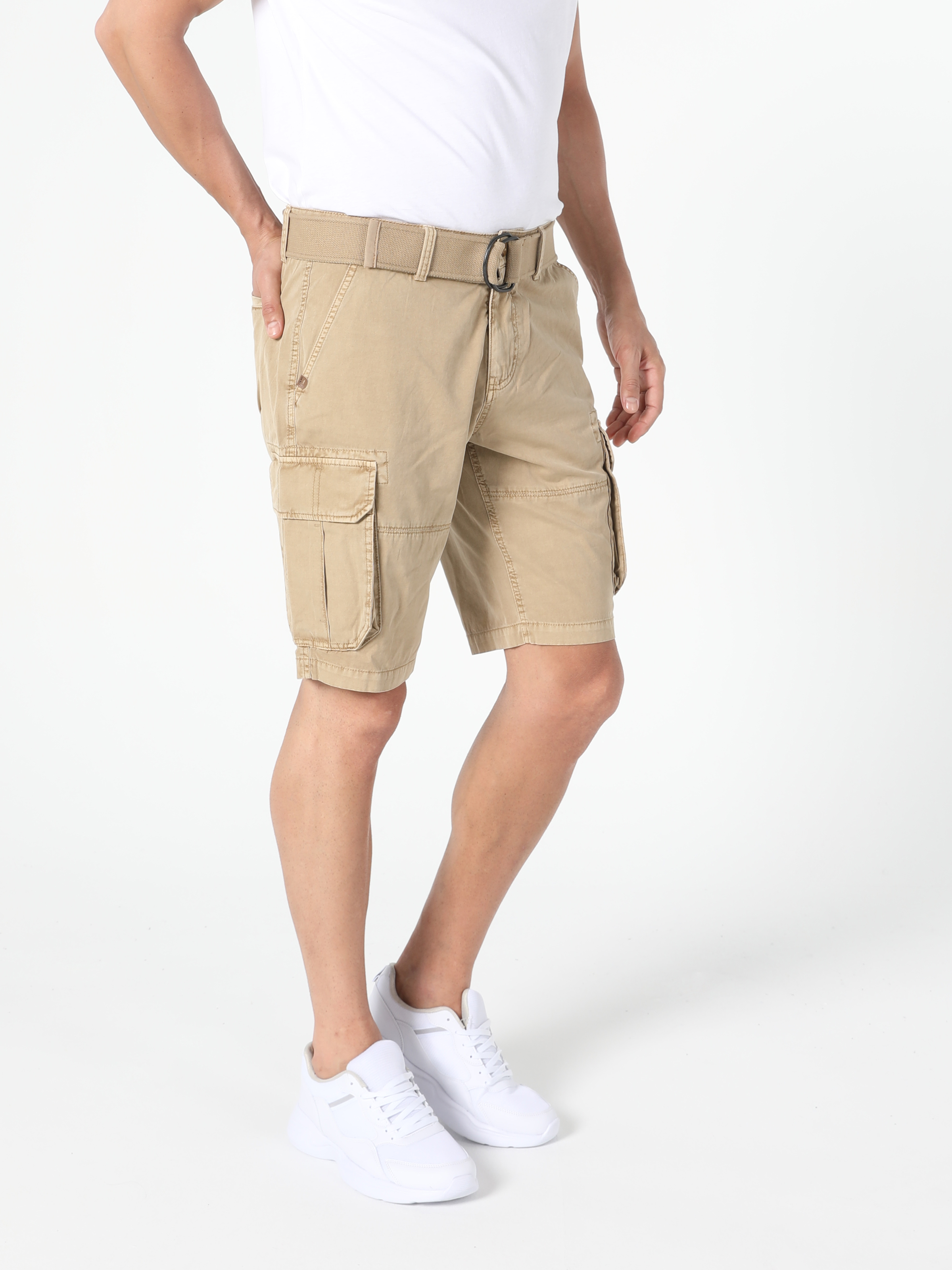 Afișați detalii pentru Pantaloni Scurti Regular Fit Camel De Barbati