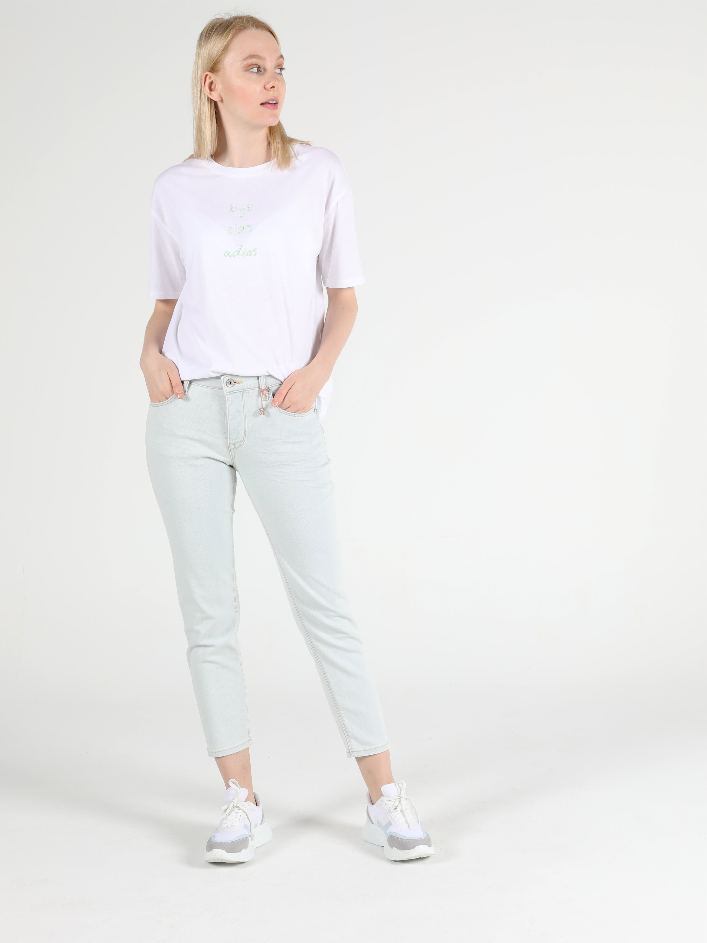 Afișați detalii pentru Blugi boyfriend slim fit talie medie 892 Alina