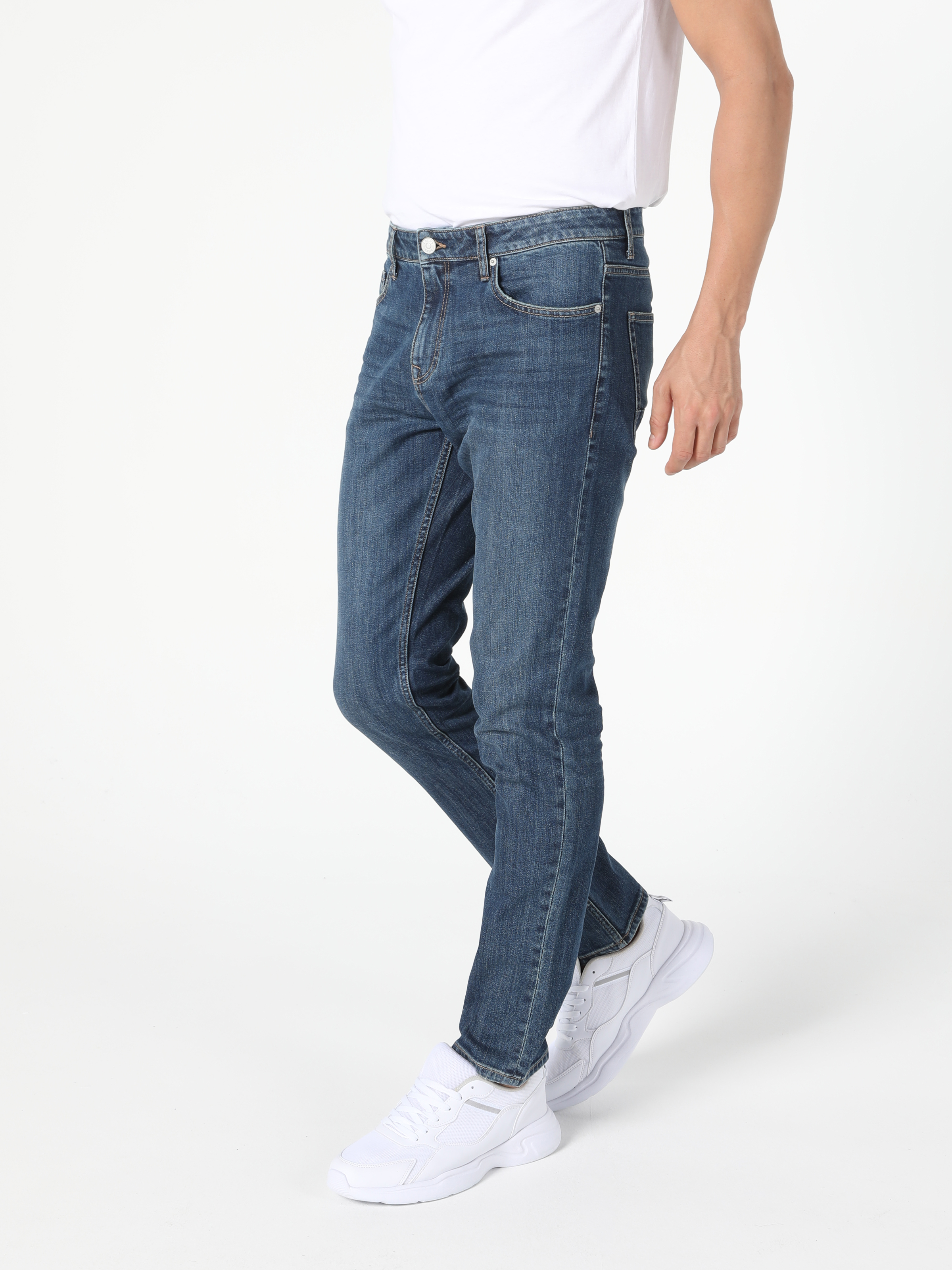 Afișați detalii pentru Pantaloni De Barbati Albastru Slim Fit-low Rise-slim Leg 044 Karl Cl1031095