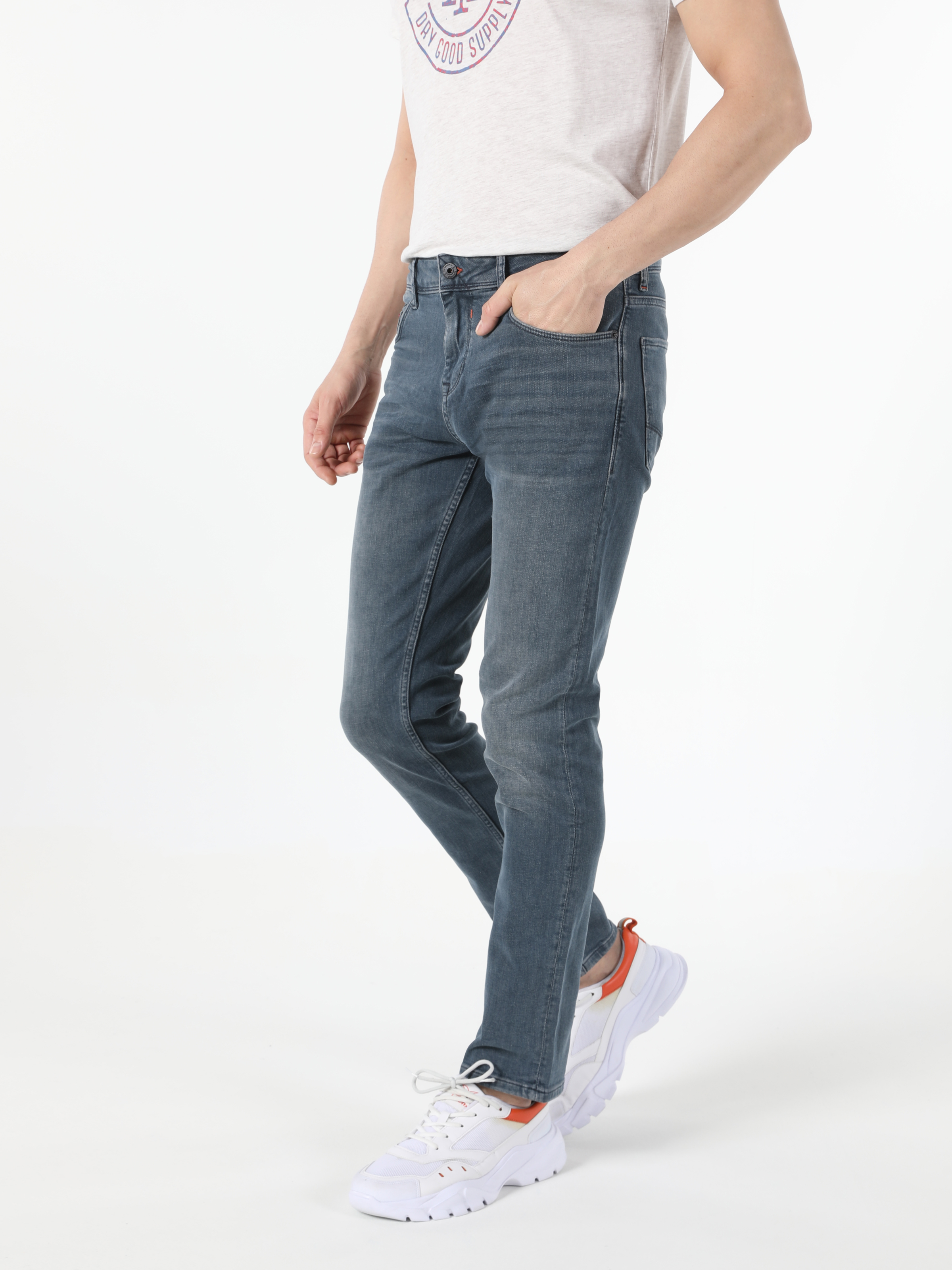 Afișați detalii pentru Pantaloni De Barbati Albastru Marin Straight Fit 044 Karl Cl1054518