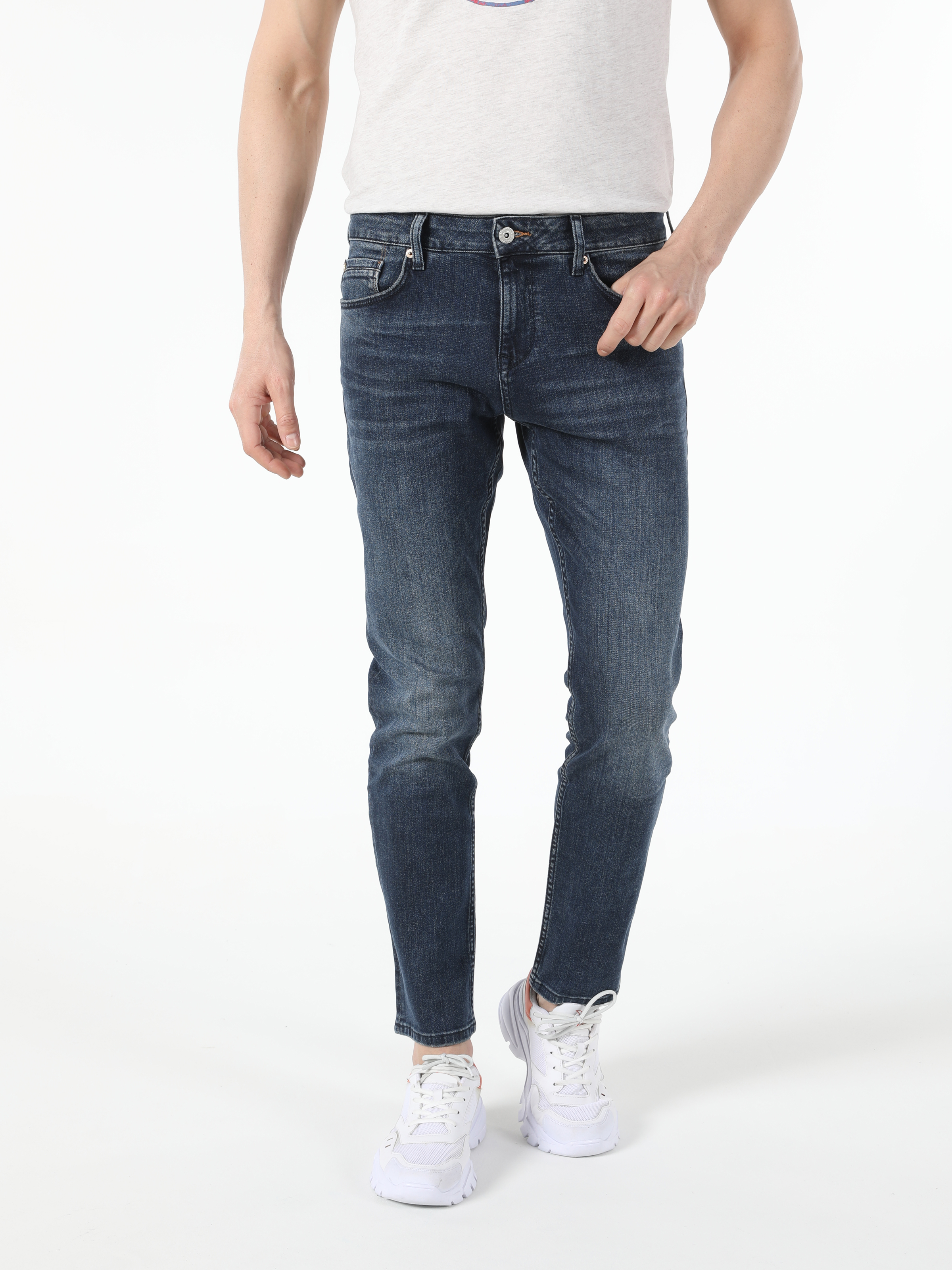 Afișați detalii pentru Pantaloni De Barbati Albastru Straight Fit 044 Karl Cl1054517