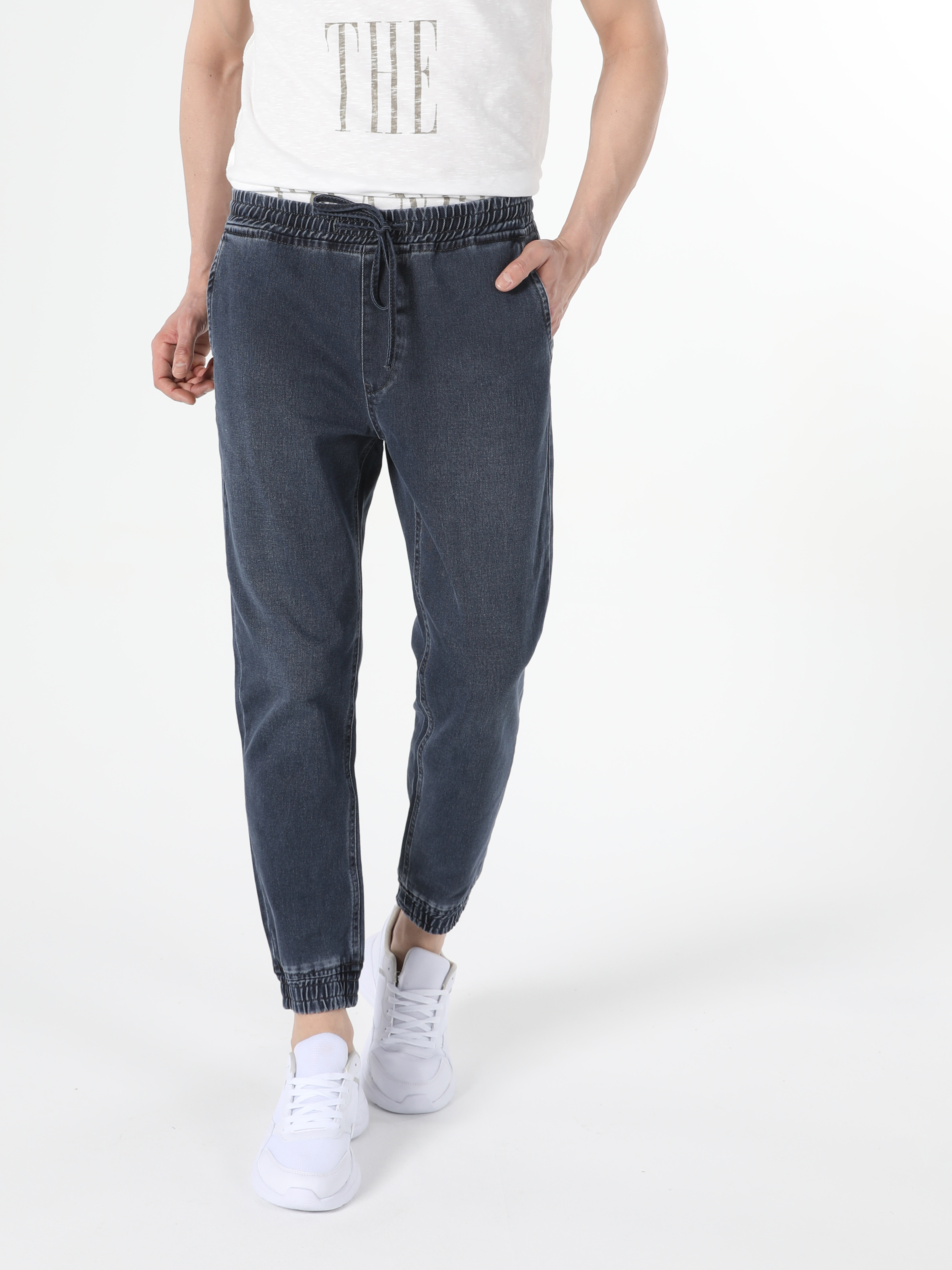 Afișați detalii pentru Pantaloni De Barbati Denim Jogger Fit 043 Mark Cl1055487