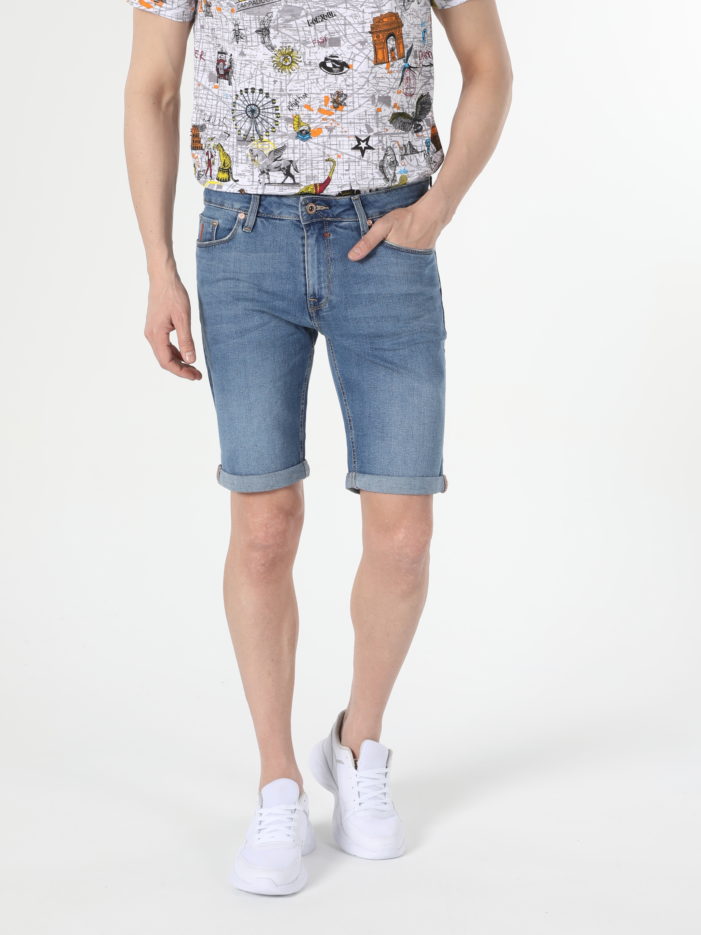 Afișați detalii pentru Short / Pantaloni Scurti De Barbati Denim Straight Fit 044 Karl Cl1054566