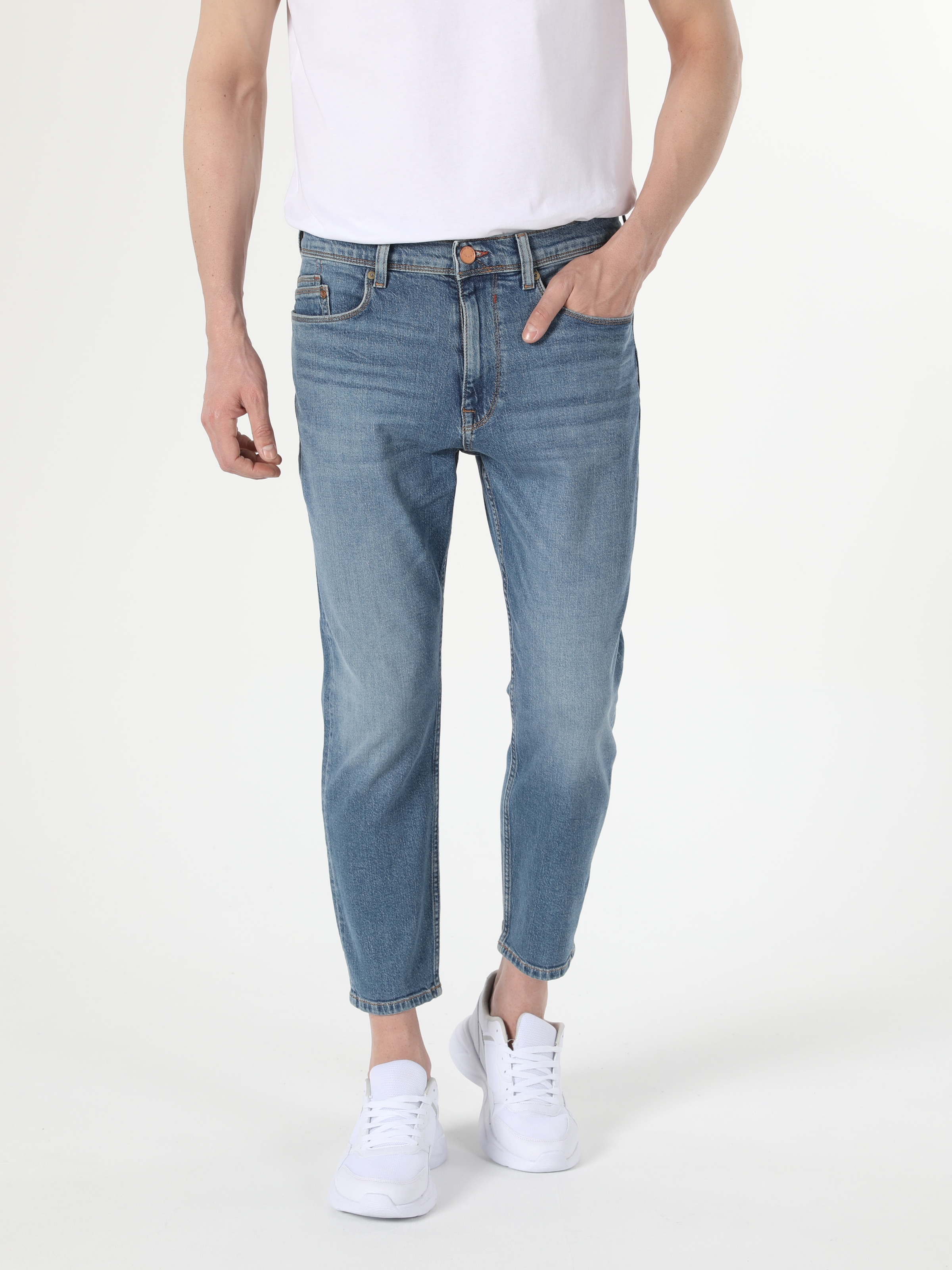 Afișați detalii pentru Pantaloni De Barbati Denim Carrot Fit 039 Lucas Cl1055485