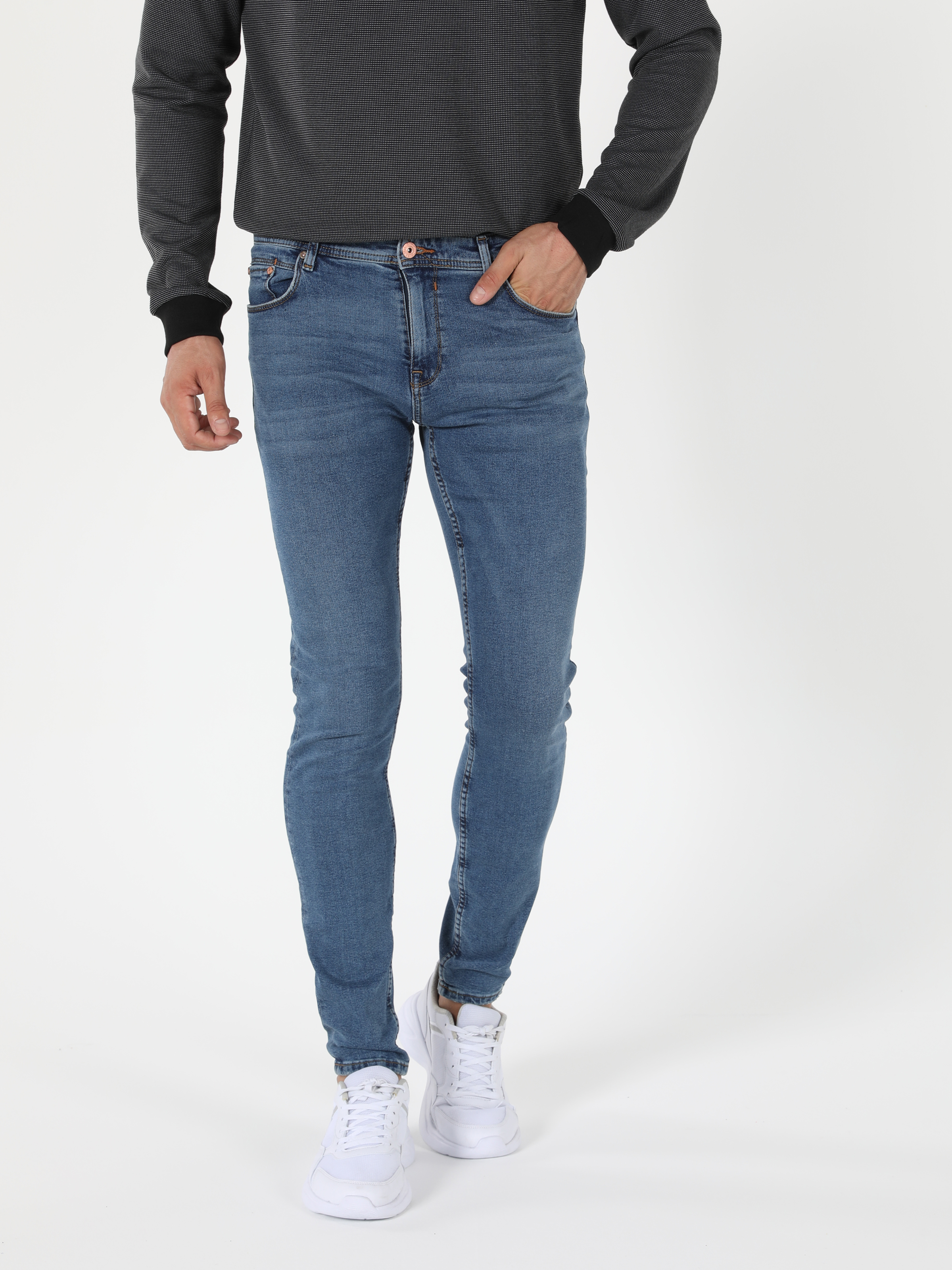 Afișați detalii pentru Pantaloni De Barbati Denim Skinny Fit 040 Alex Cl1056171