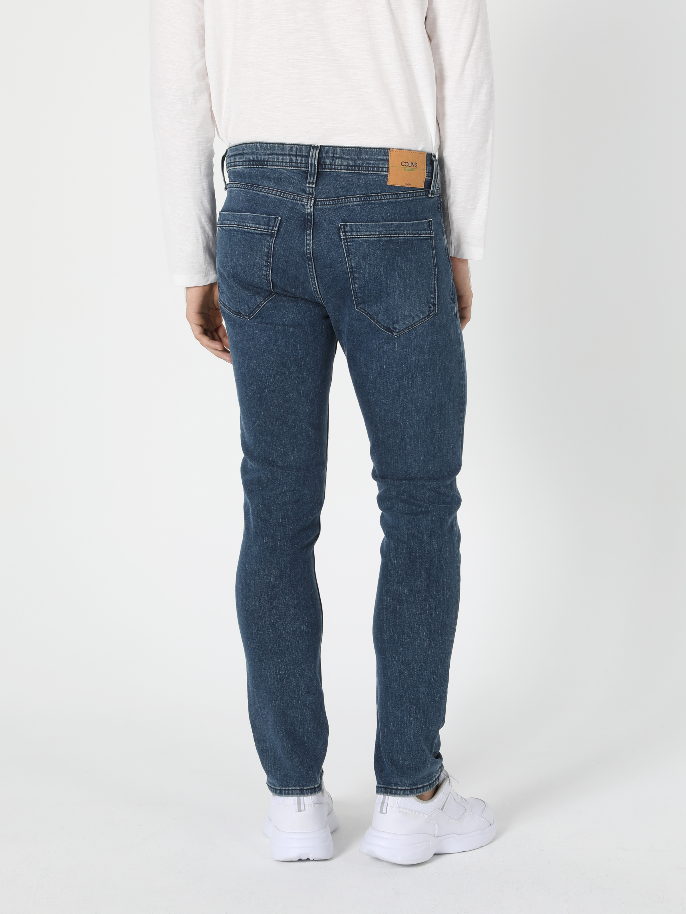 Afișați detalii pentru Pantaloni De Barbati Denim Straight Fit 044 Karl Cl1056199