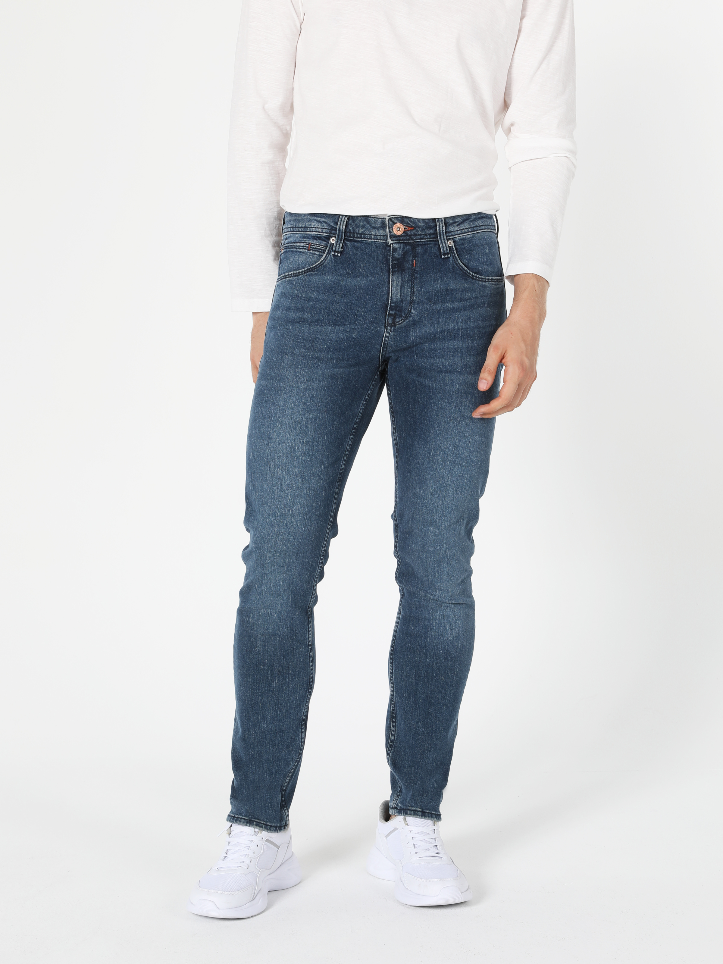 Afișați detalii pentru Pantaloni De Barbati Denim Straight Fit 044 Karl Cl1056199