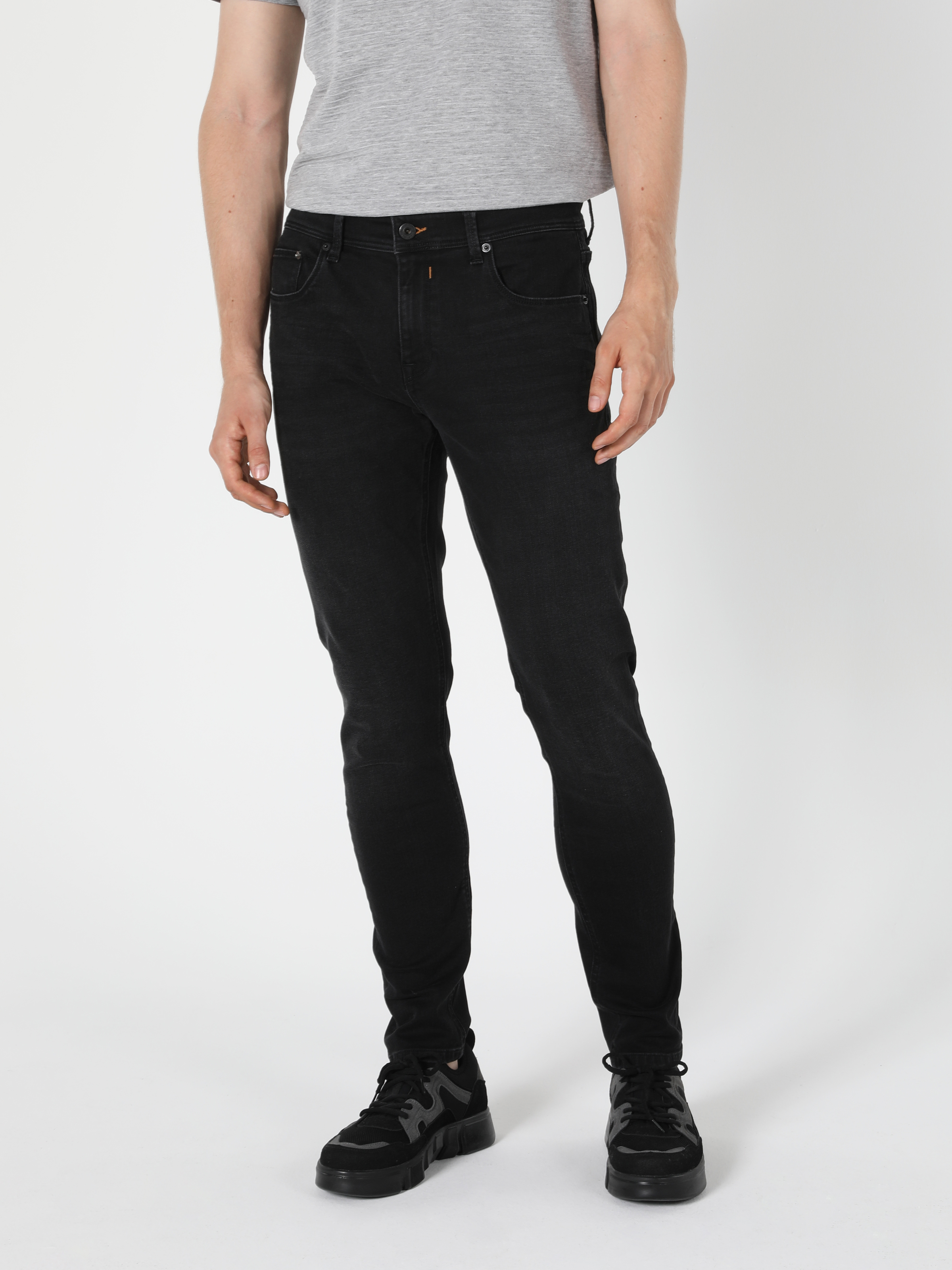 Afișați detalii pentru Pantaloni De Barbati Denim Slim Fit 041 Danny Cl1056618