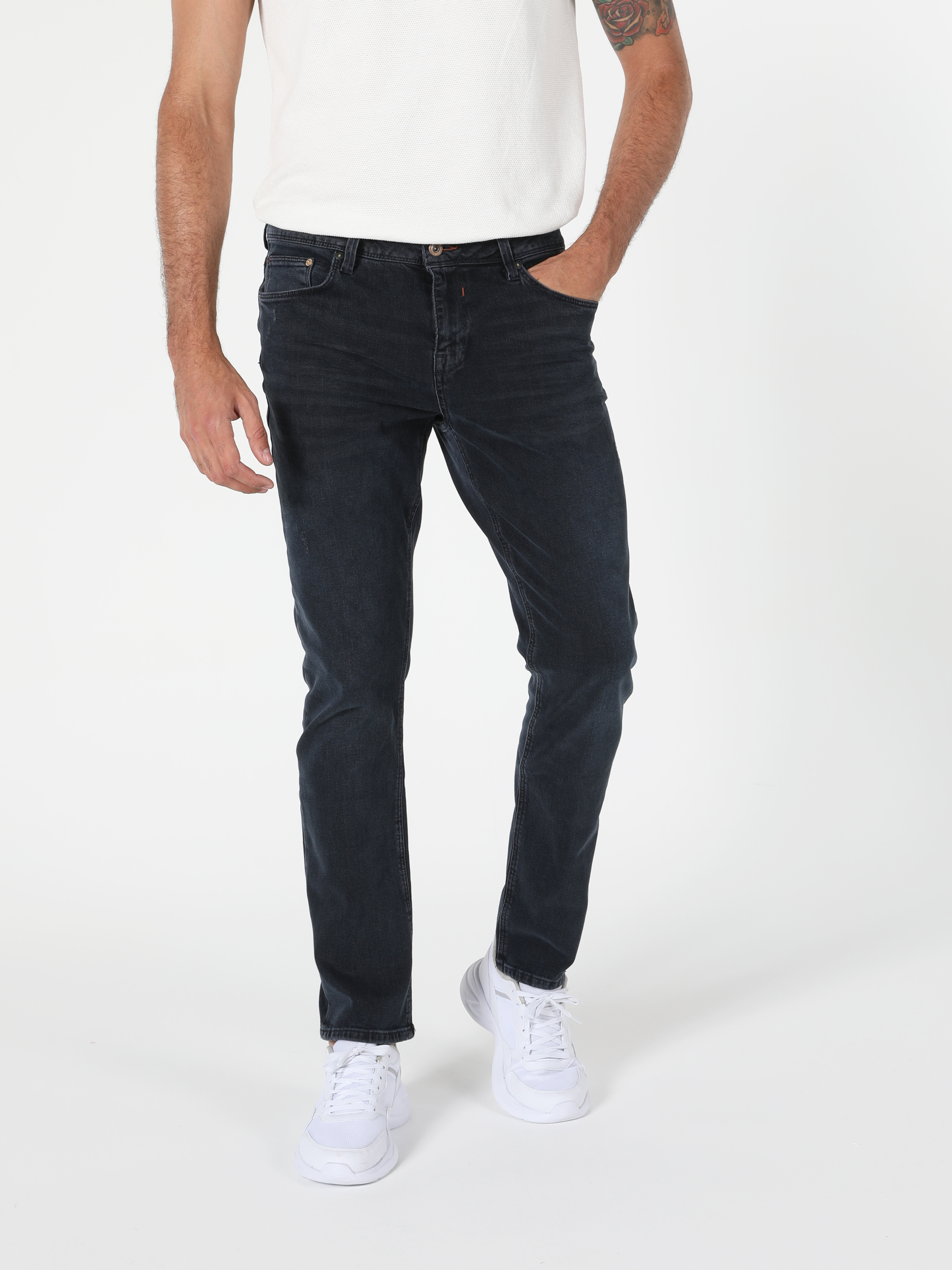 Afișați detalii pentru Pantaloni De Barbati Albastru Marin Straight Fit 044 Karl Cl1056622