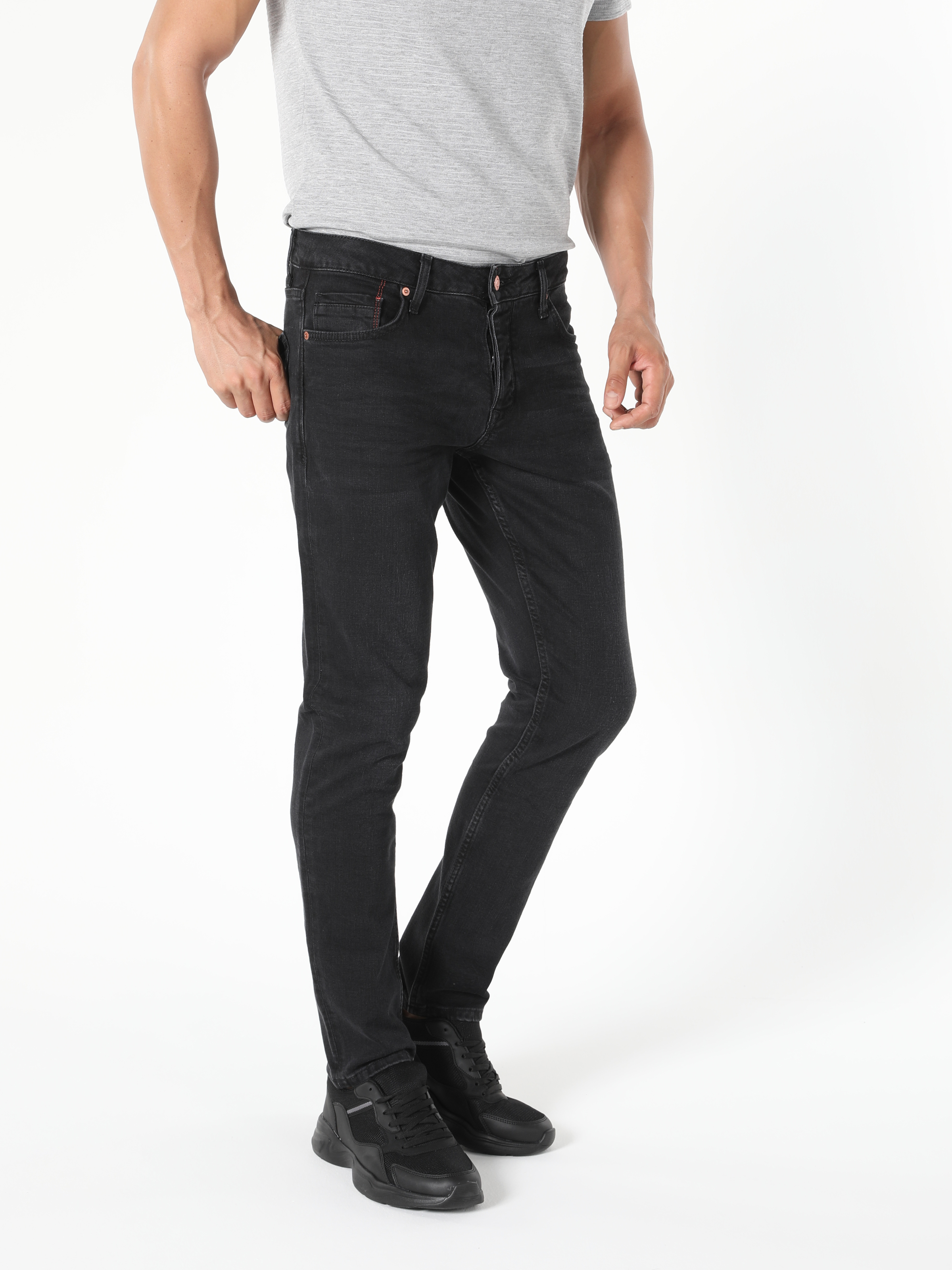 Afișați detalii pentru Pantaloni De Barbati Albastru Straight Fit 044 Karl Cl1057154