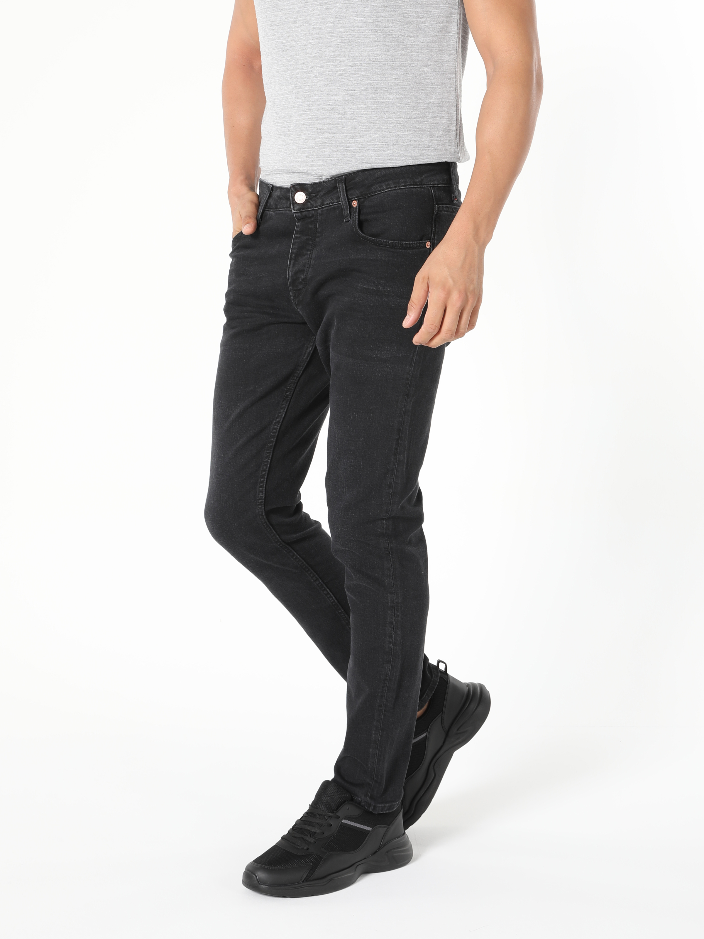 Afișați detalii pentru Pantaloni De Barbati Albastru Straight Fit 044 Karl Cl1057154