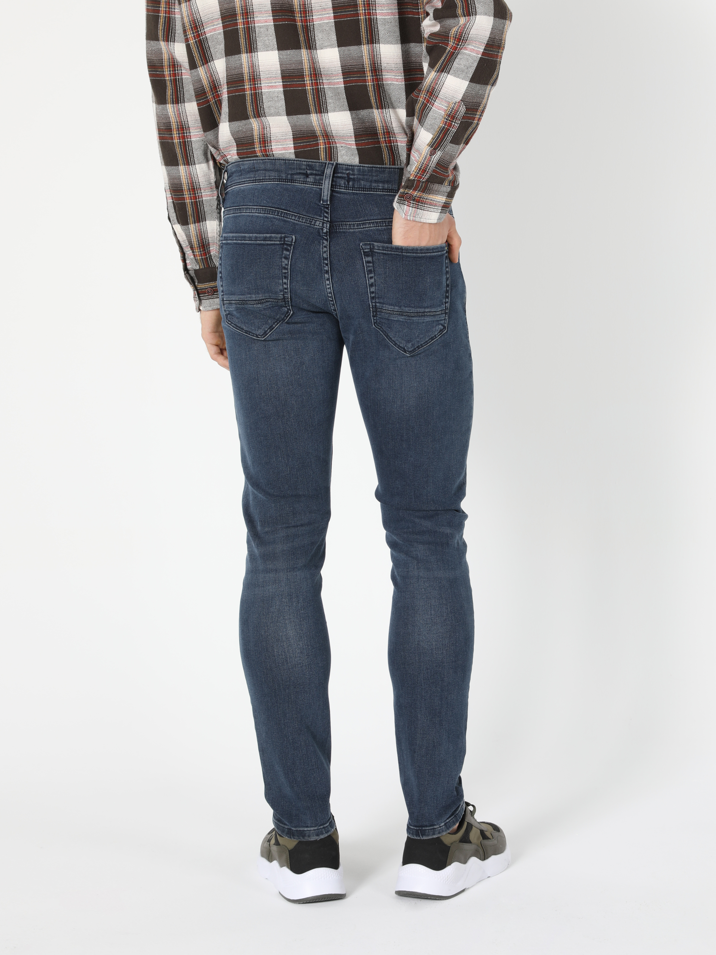 Afișați detalii pentru Pantaloni De Barbati Denim Slim Fit 041 Danny Cl1056181