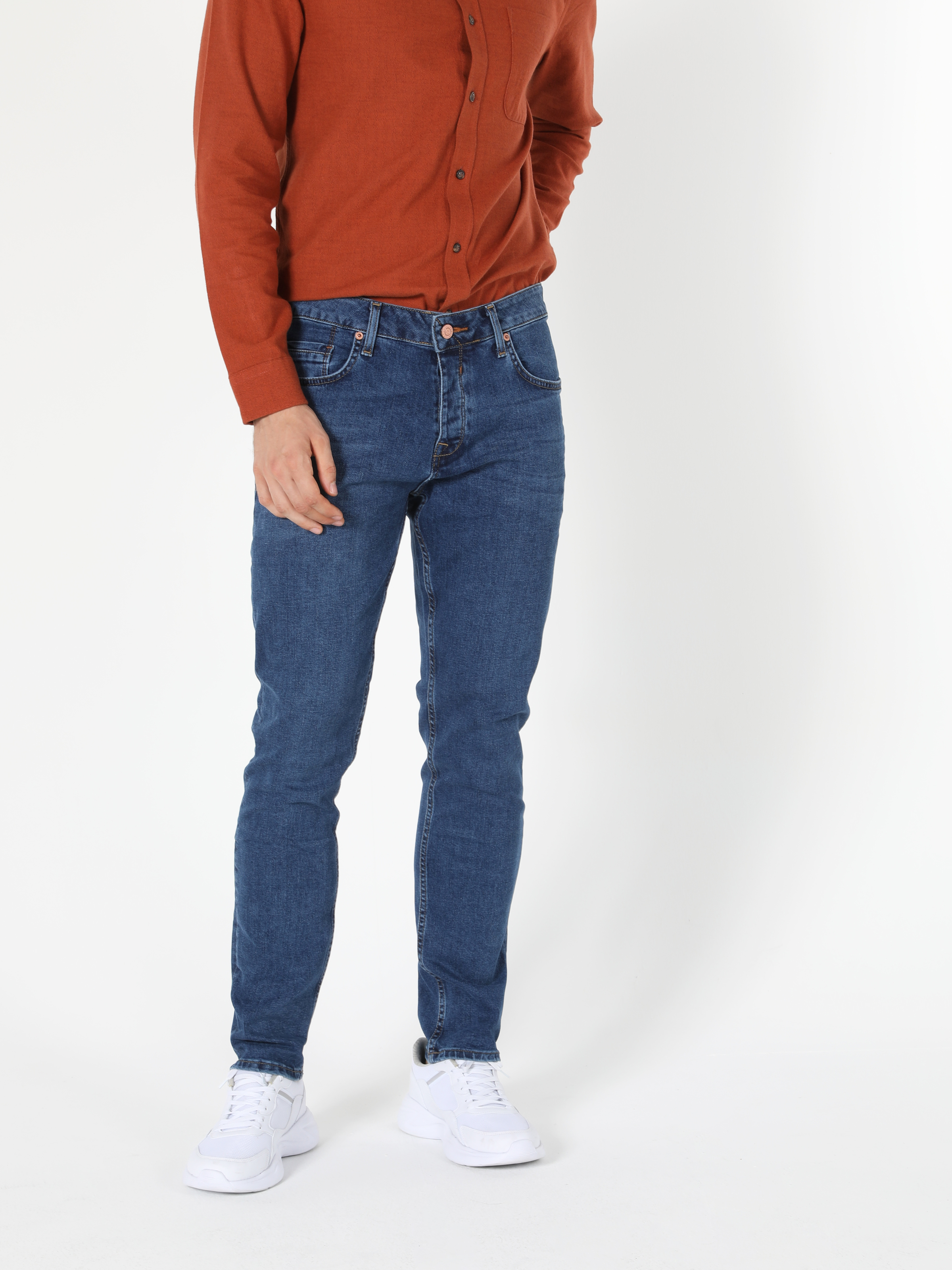 Afișați detalii pentru Pantaloni De Barbati Denim Straight Fit 044 Karl Cl1057152