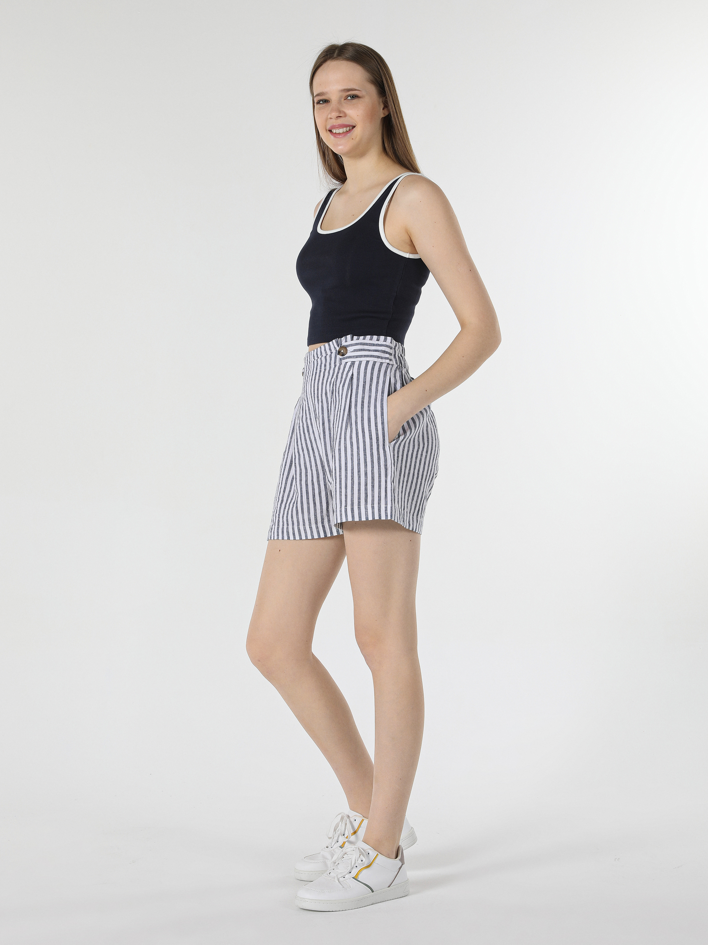 Afișați detalii pentru Short / Pantaloni Scurti De Dama Albastru Marin Regular Fit  Cl1058777