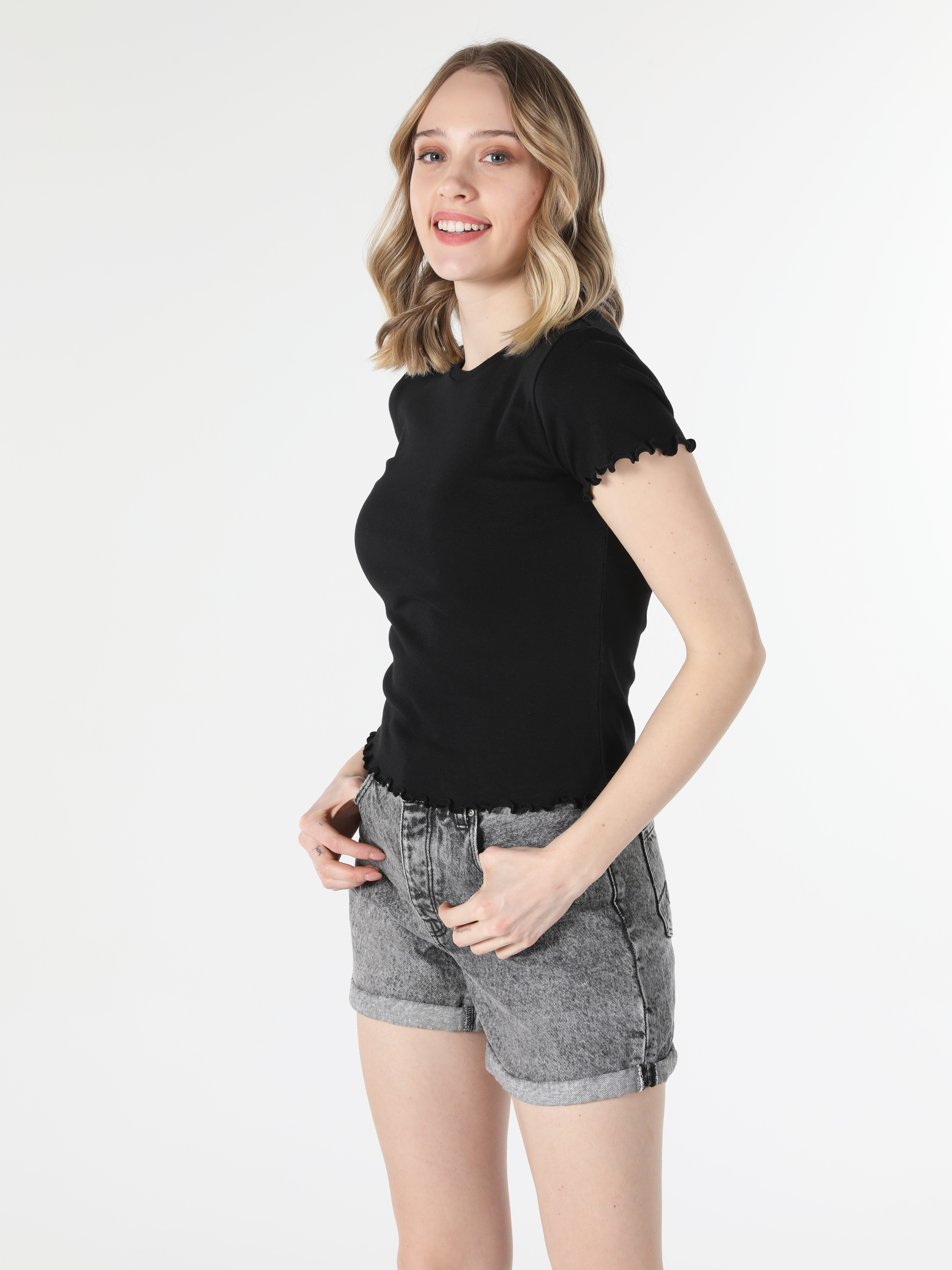 Afișați detalii pentru Tricou Cu Maneca Scurta De Dama Negru Slim Fit  Cl1059299