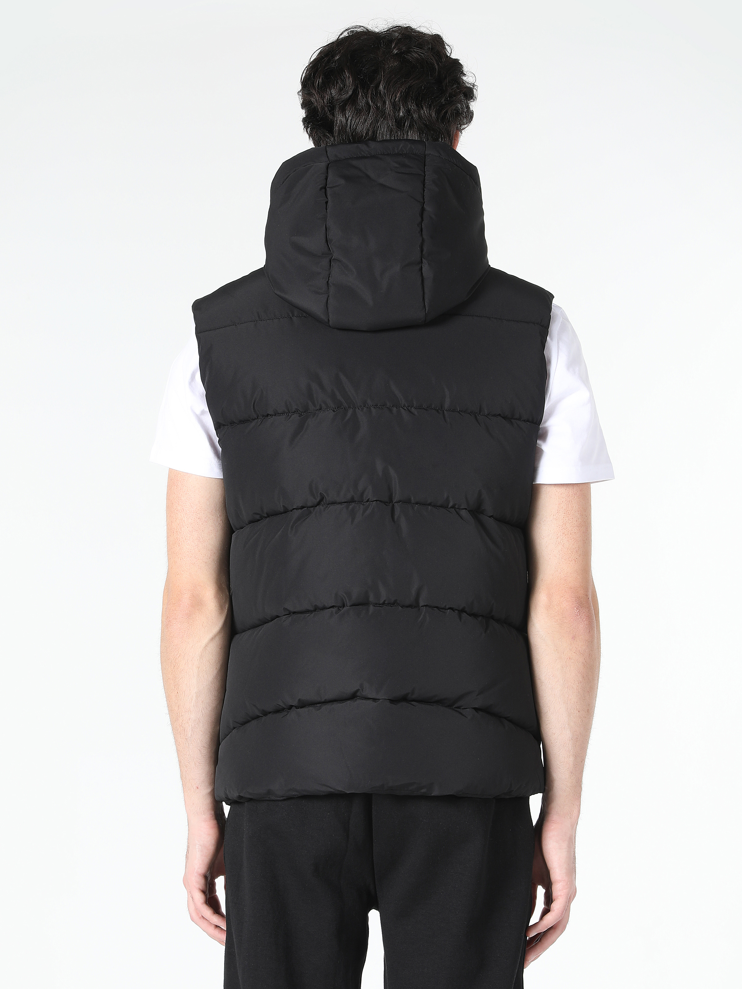 Afișați detalii pentru Vesta De Barbati Negru Slim Fit  Cl1062535