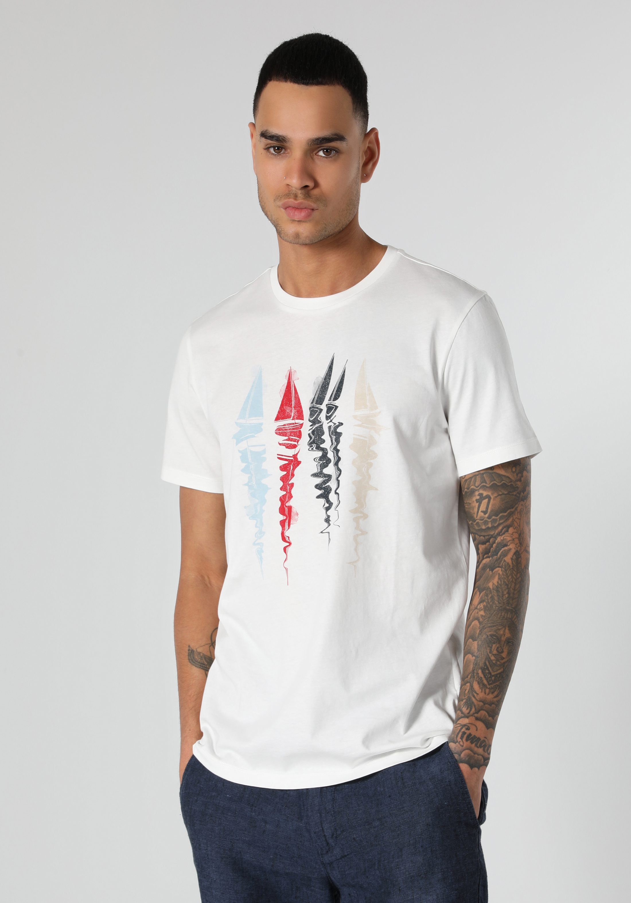 Afișați detalii pentru Tricou Cu Maneca Scurta De Barbati Alb Regular Fit  Cl1061817