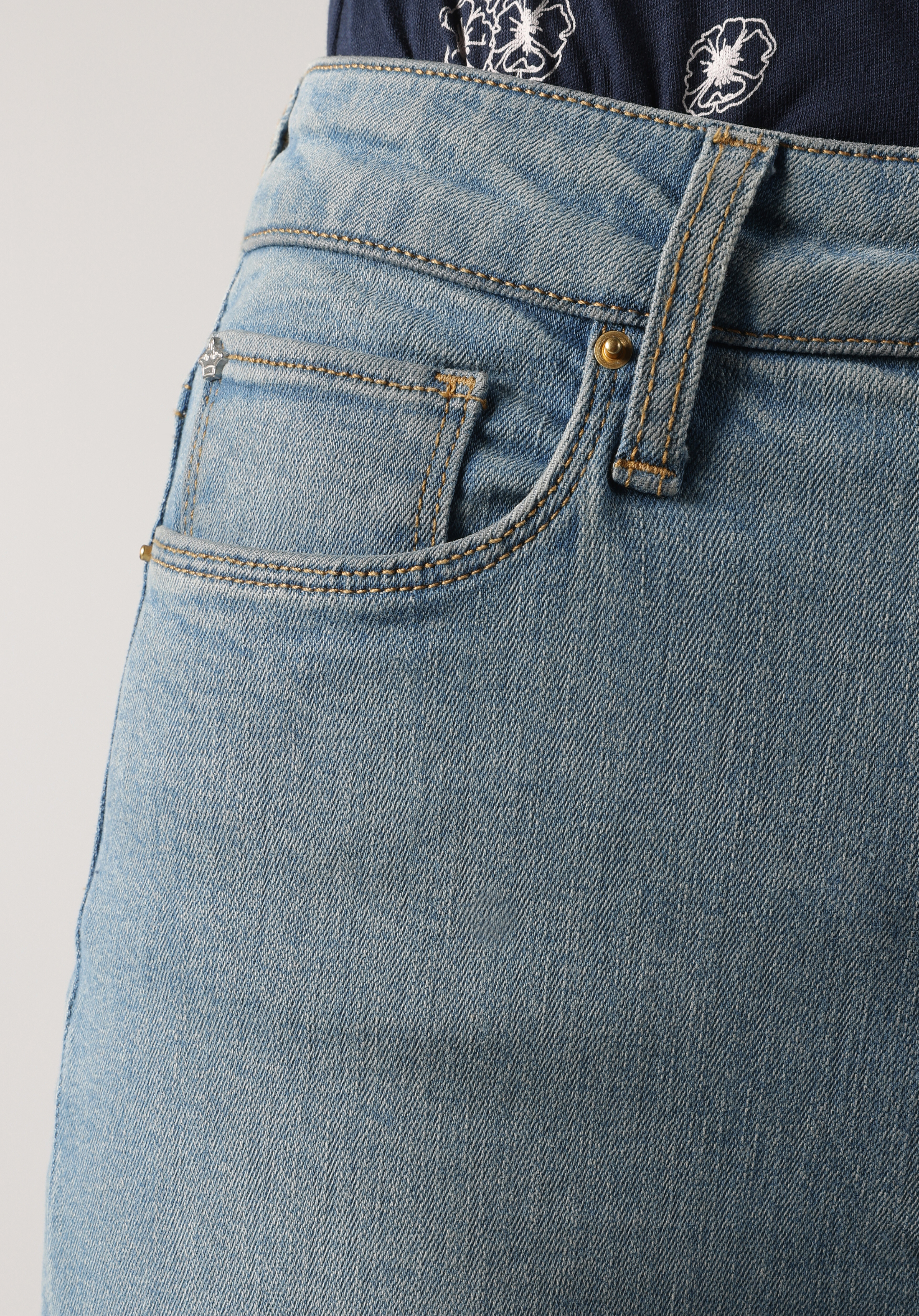 Afișați detalii pentru Pantaloni De Dama Denim Regular Fit 792 MILA CL1064513