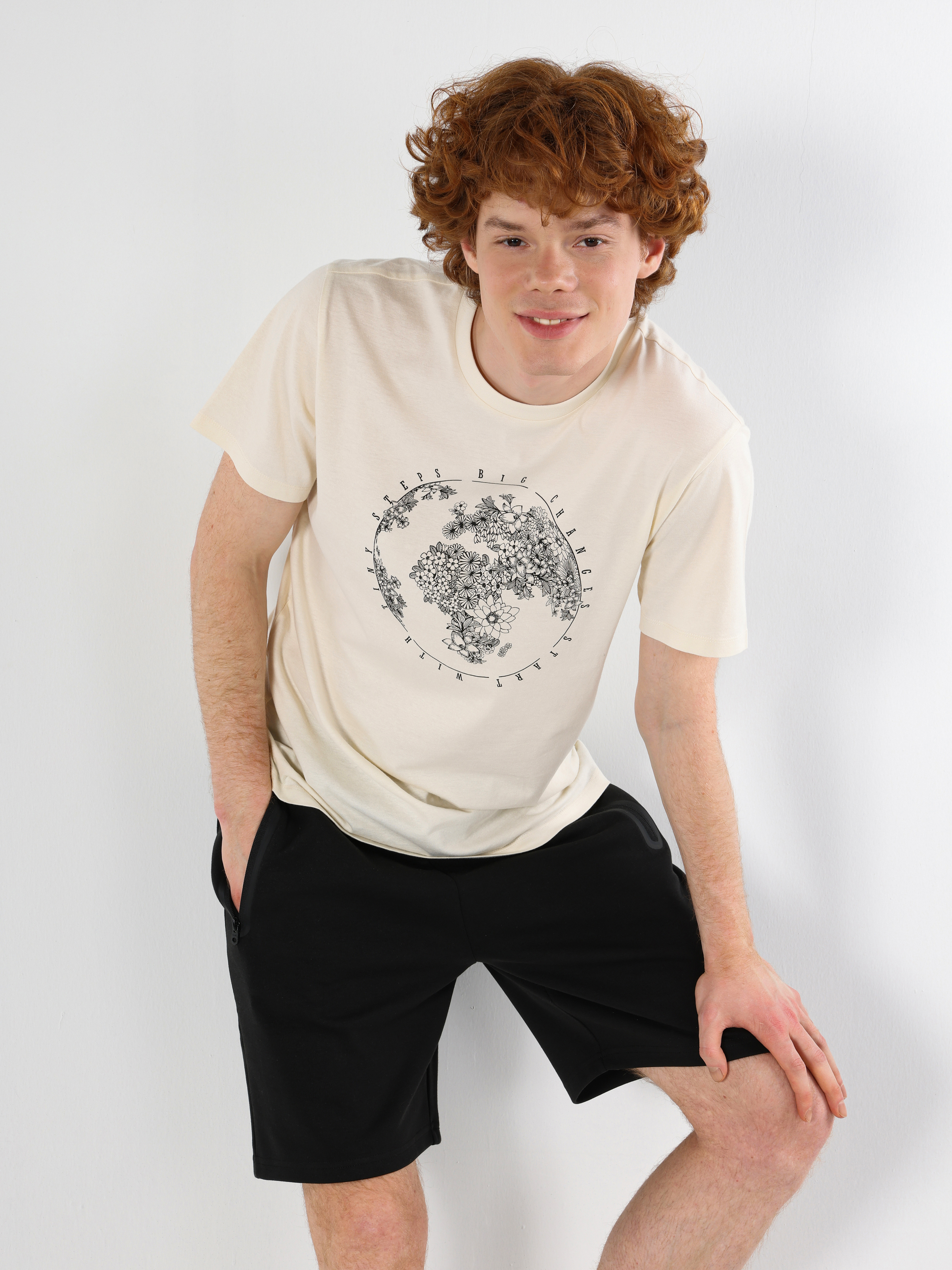 Afișați detalii pentru Regular Fit Round Neck Drept Tricou Cu Mânecă Scurtă Ecru Pentru Bărbați