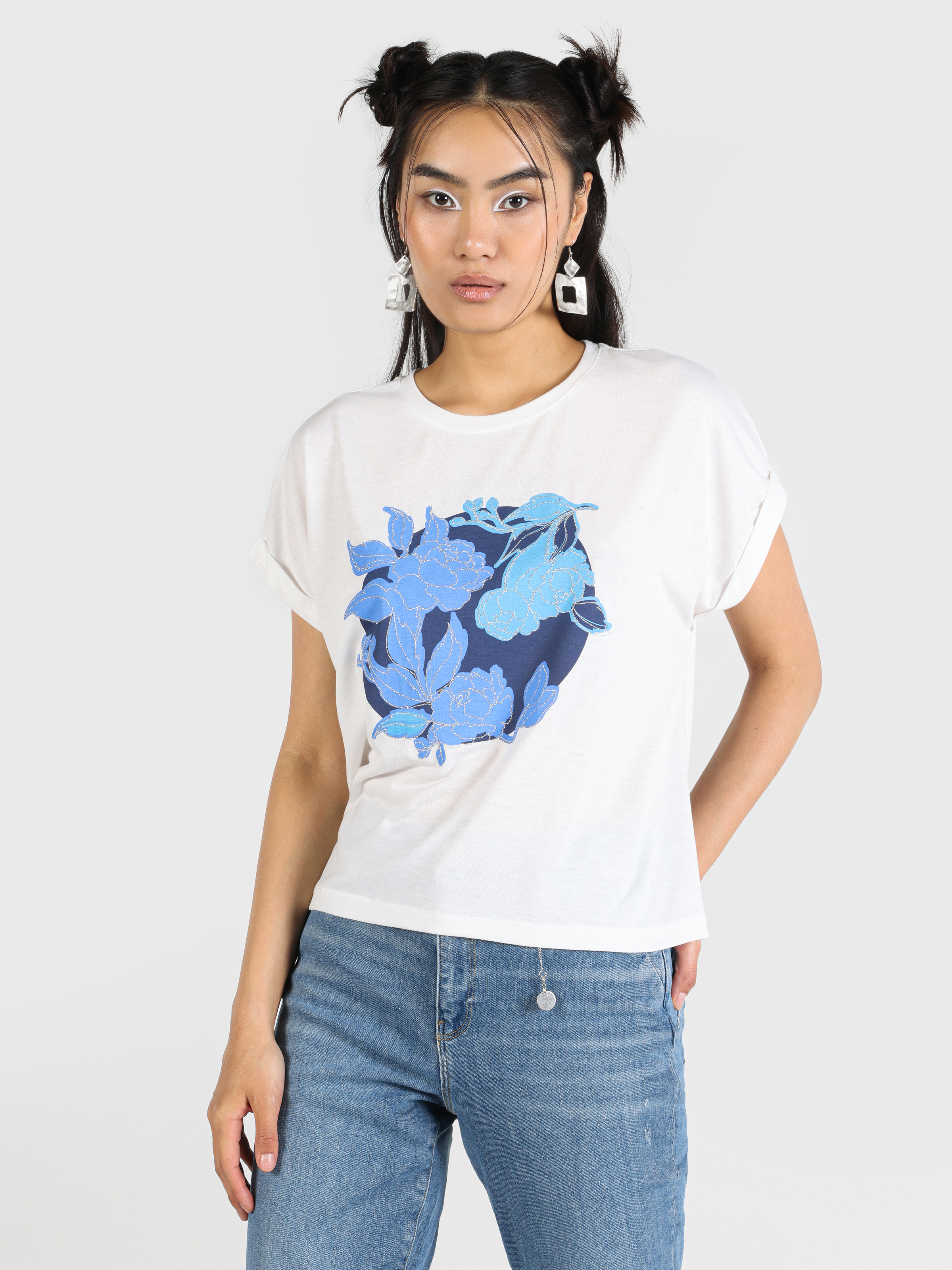 Afișați detalii pentru Regular Fit Round Neck Tricou Alb Cu Mânecă Scurtă Pentru Femei