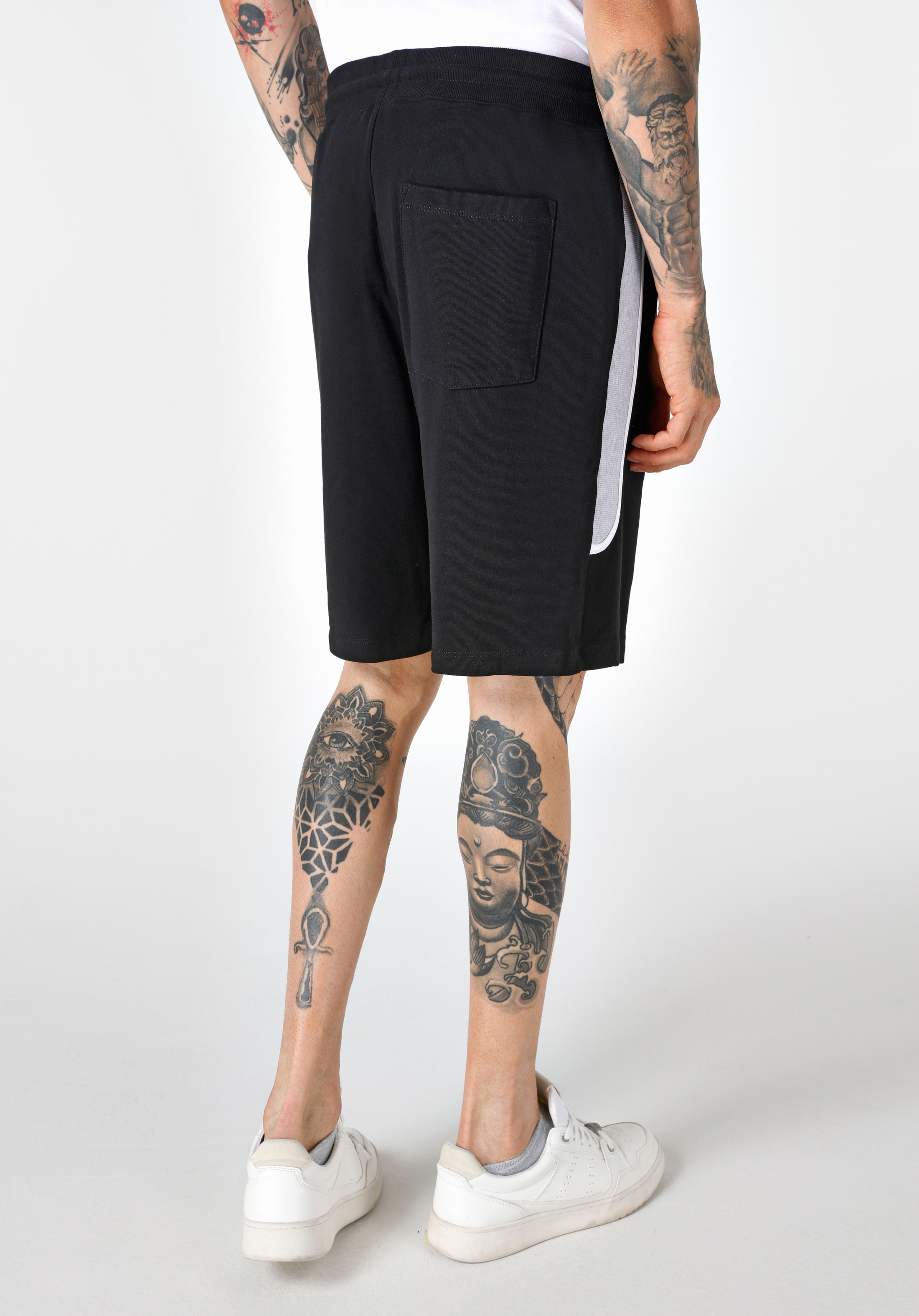 Afișați detalii pentru Short / Pantaloni Scurti De Barbati Negru Regular Fit  CL1064576